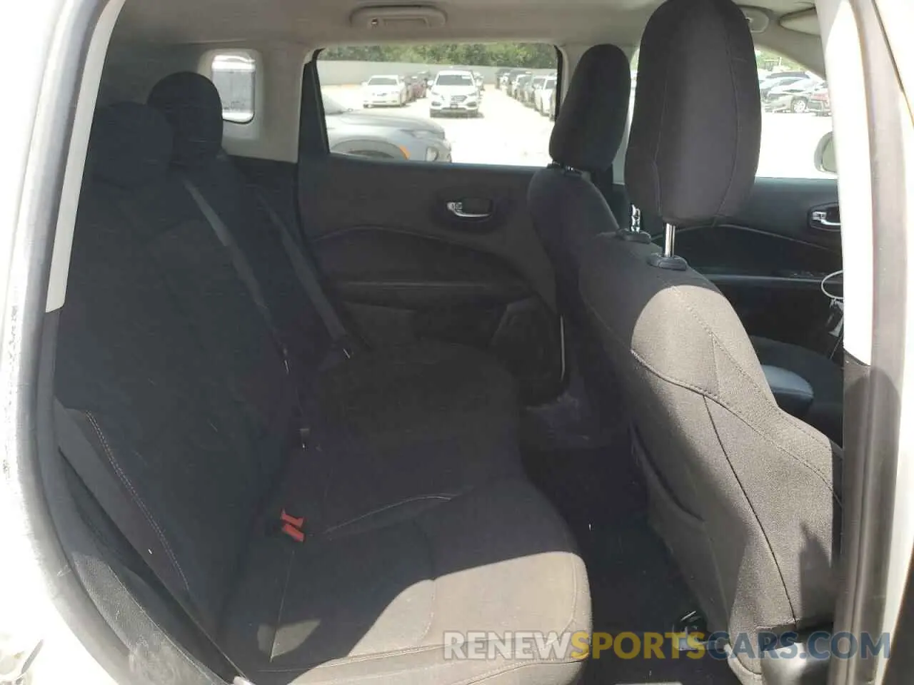 11 Photograph of a damaged car 3C4NJCAB7LT256955 JEEP COMPASS 2020