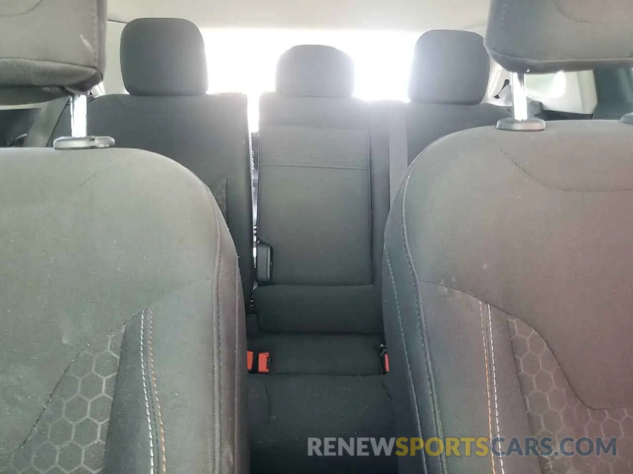 10 Фотография поврежденного автомобиля 3C4NJCAB9LT147655 JEEP COMPASS 2020