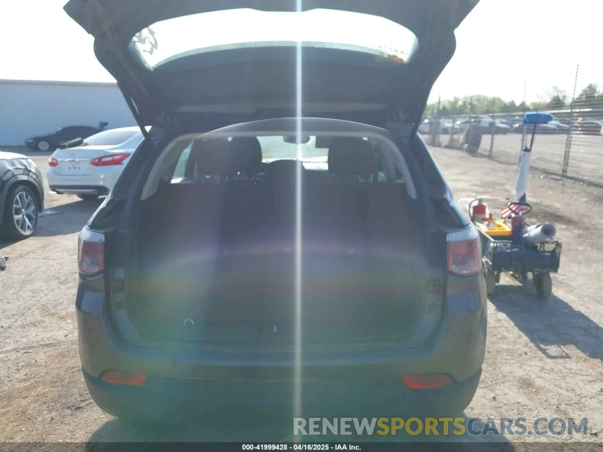 16 Photograph of a damaged car 3C4NJCAB9LT220023 JEEP COMPASS 2020