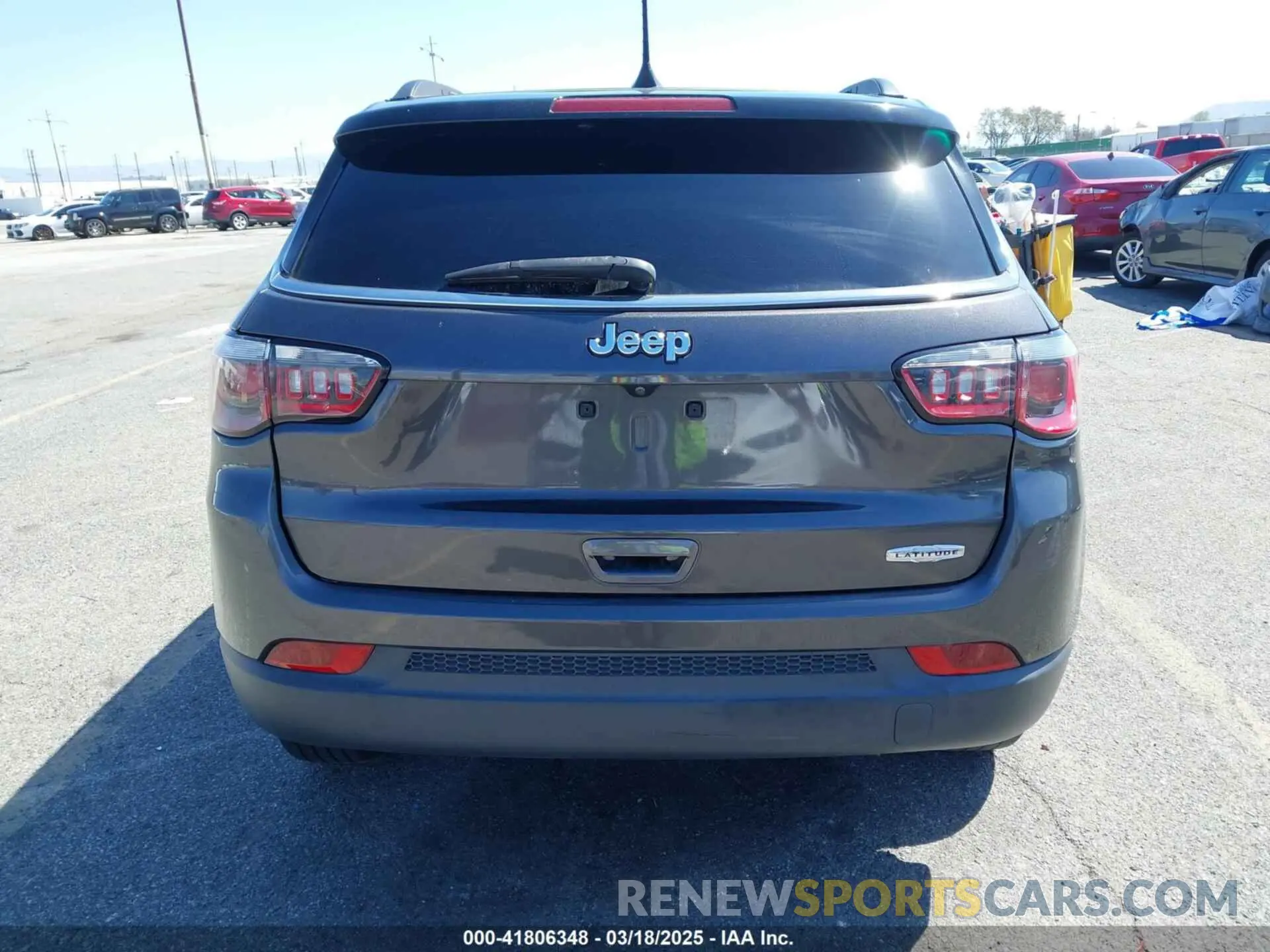 17 Photograph of a damaged car 3C4NJCBB0LT134047 JEEP COMPASS 2020