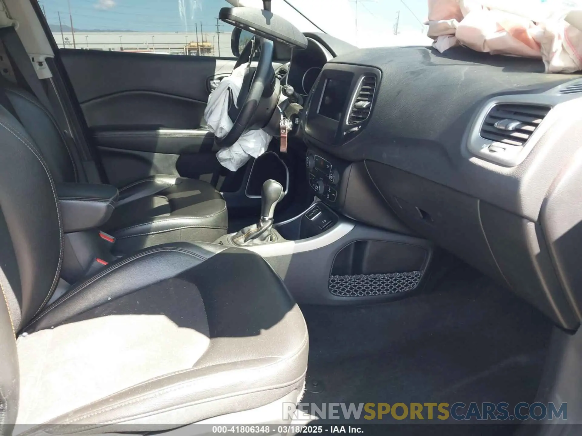 5 Photograph of a damaged car 3C4NJCBB0LT134047 JEEP COMPASS 2020
