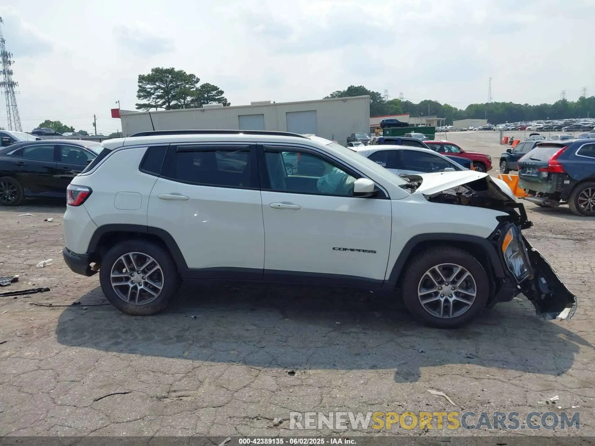 13 Photograph of a damaged car 3C4NJCBB2LT205958 JEEP COMPASS 2020