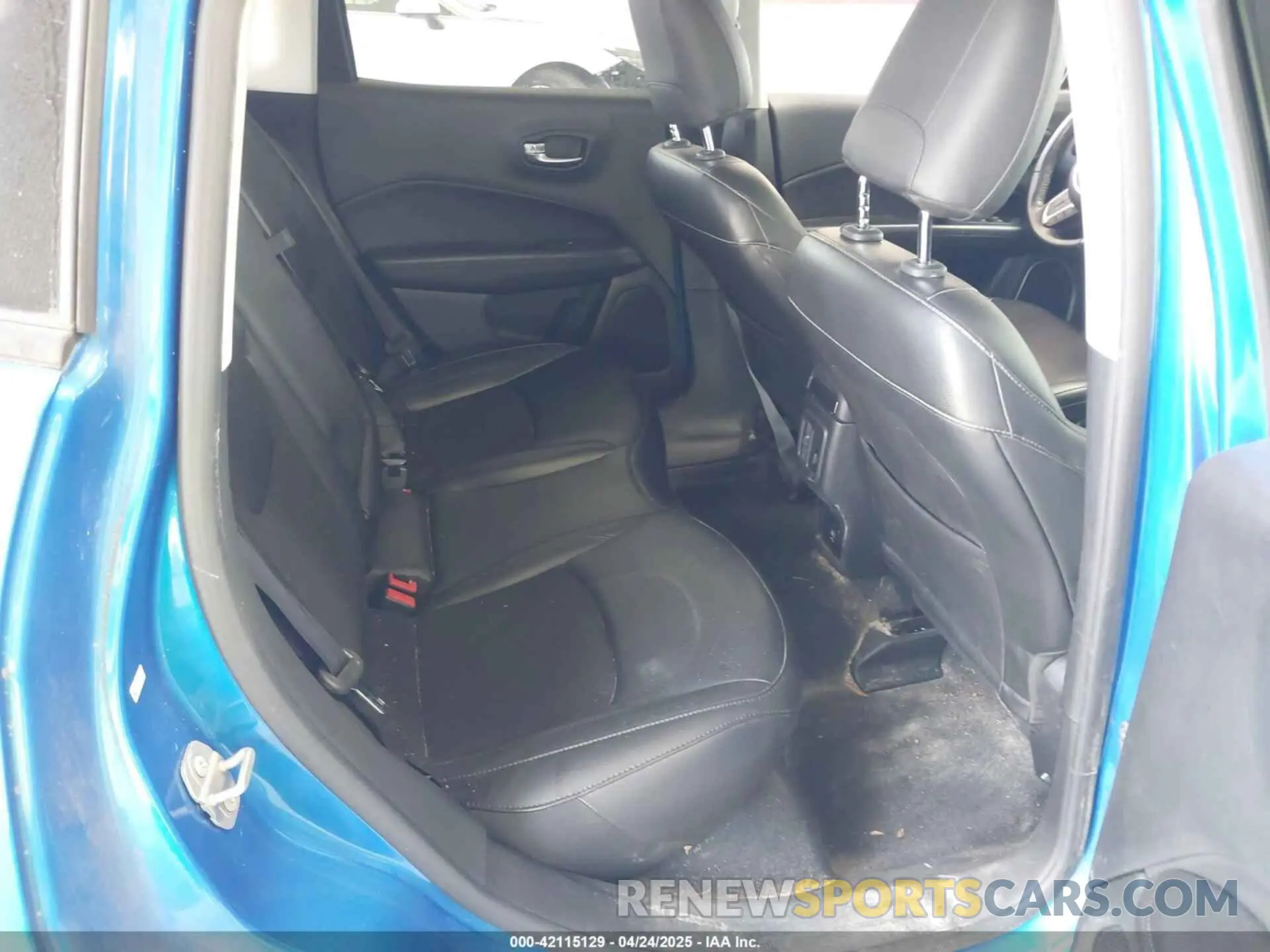 8 Фотография поврежденного автомобиля 3C4NJCBB3LT257440 JEEP COMPASS 2020