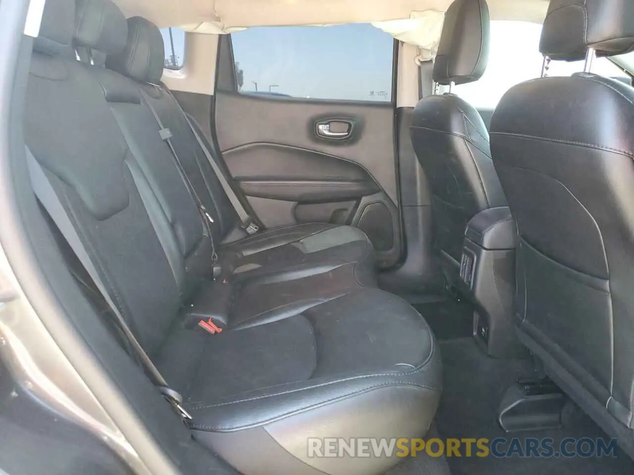 11 Фотография поврежденного автомобиля 3C4NJCBB4LT205864 JEEP COMPASS 2020