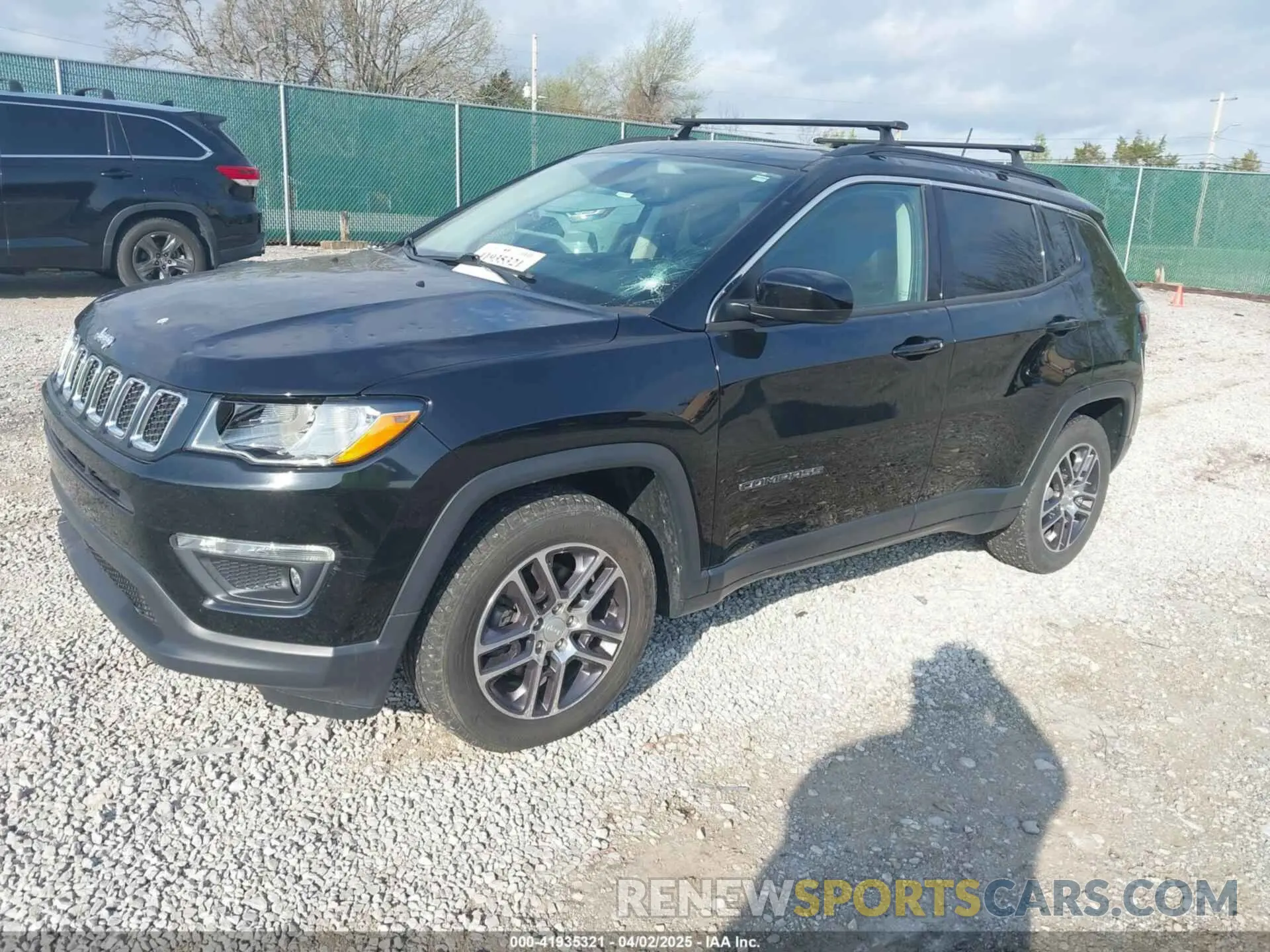 2 Photograph of a damaged car 3C4NJCBB5LT154908 JEEP COMPASS 2020