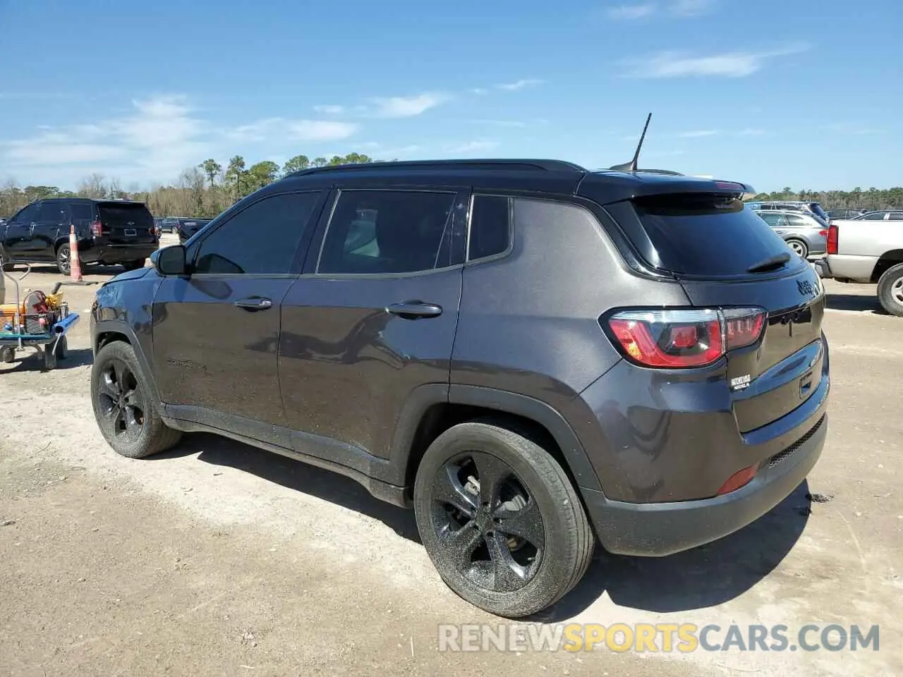 2 Photograph of a damaged car 3C4NJCBB5LT162538 JEEP COMPASS 2020