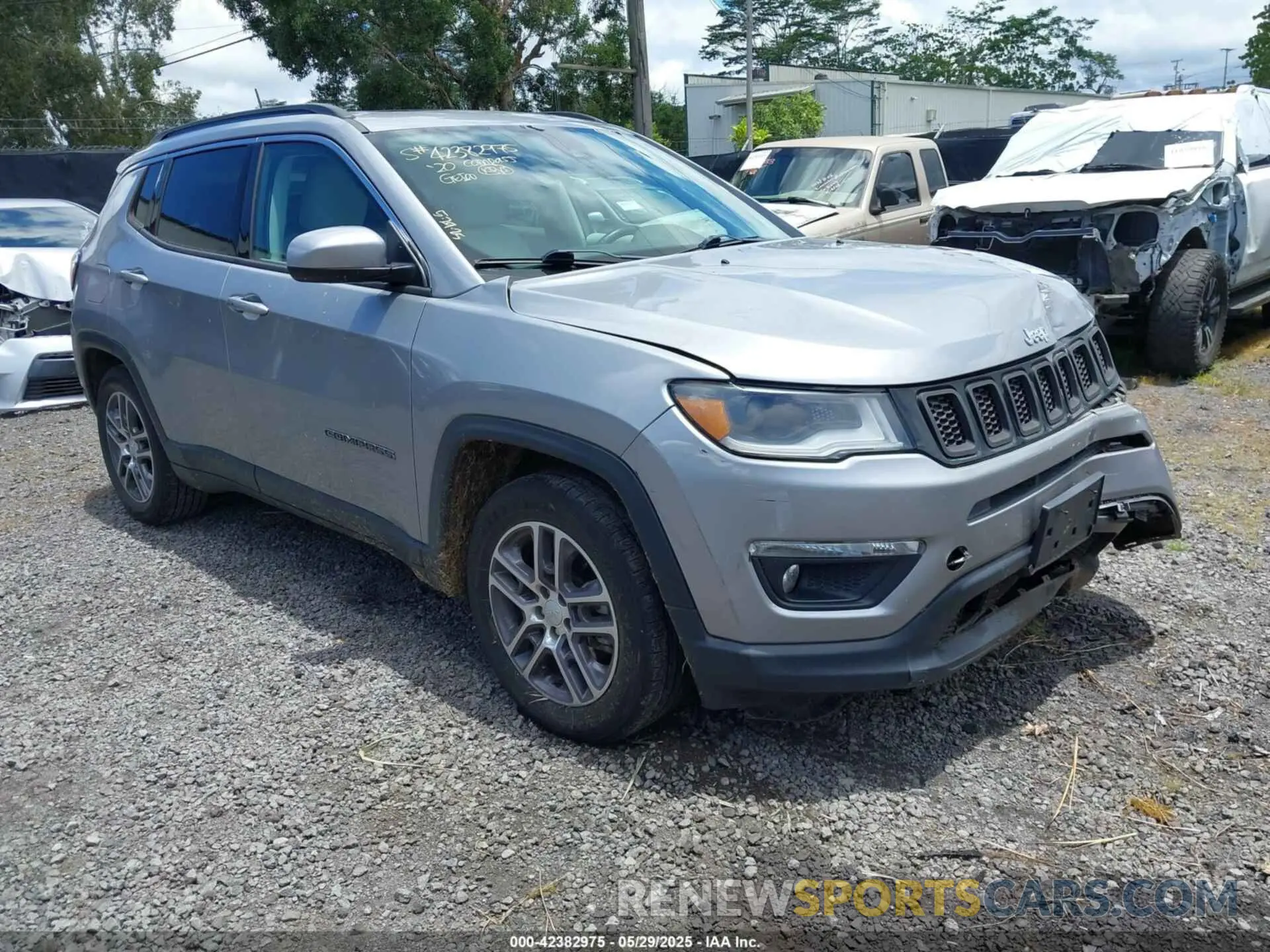 1 Photograph of a damaged car 3C4NJCBB5LT247010 JEEP COMPASS 2020