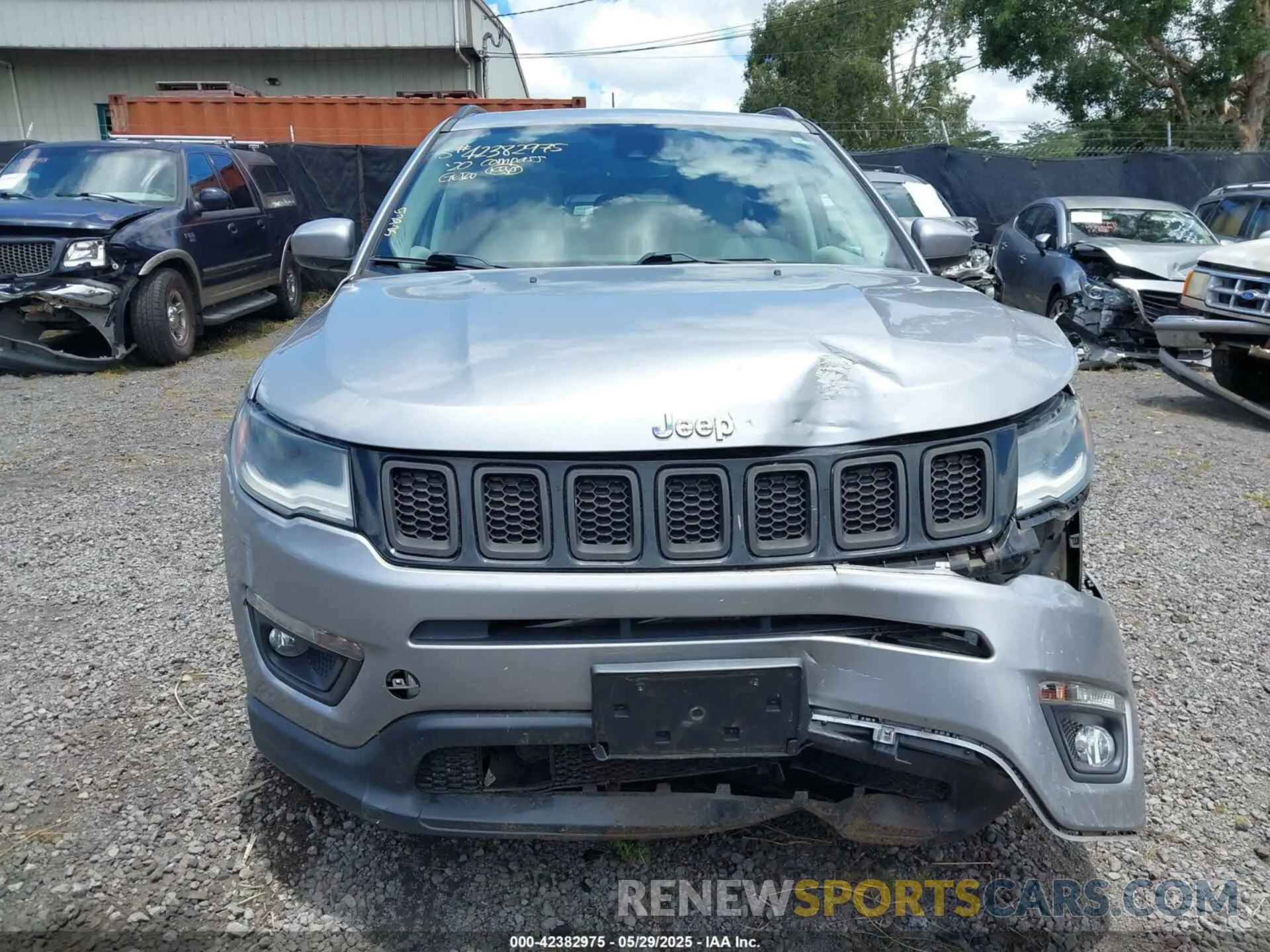12 Photograph of a damaged car 3C4NJCBB5LT247010 JEEP COMPASS 2020