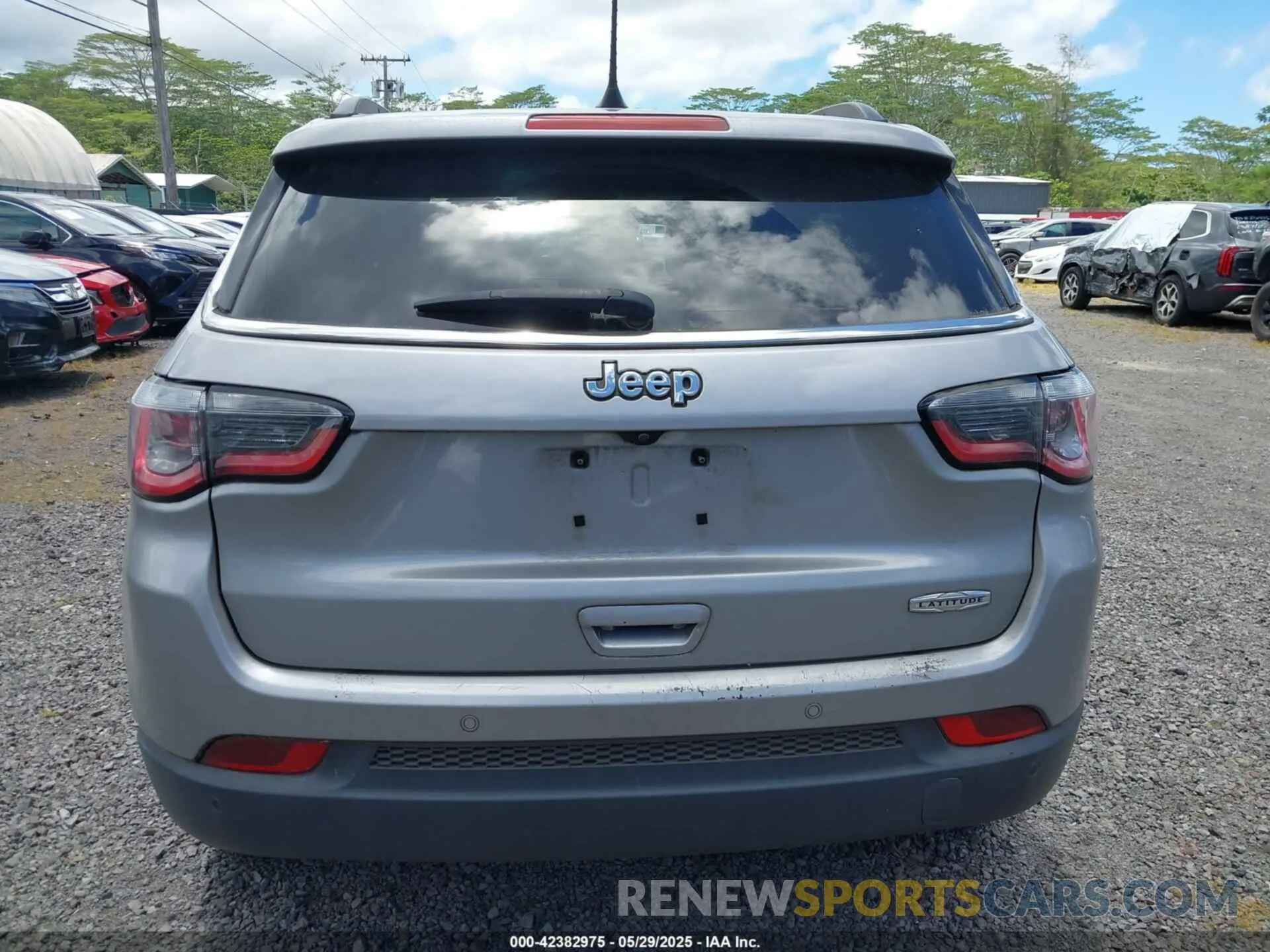 16 Photograph of a damaged car 3C4NJCBB5LT247010 JEEP COMPASS 2020