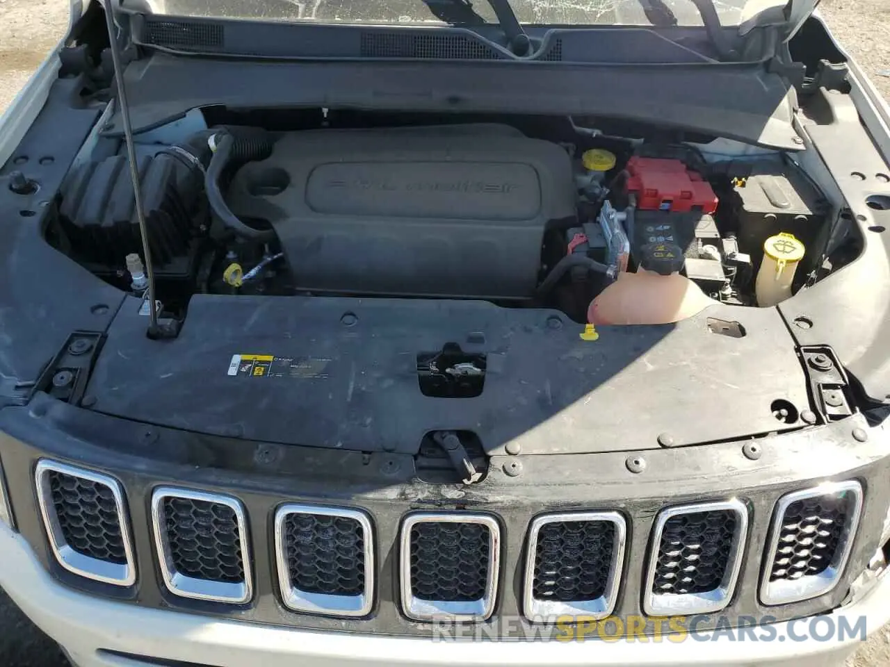11 Фотография поврежденного автомобиля 3C4NJCBB6LT141472 JEEP COMPASS 2020