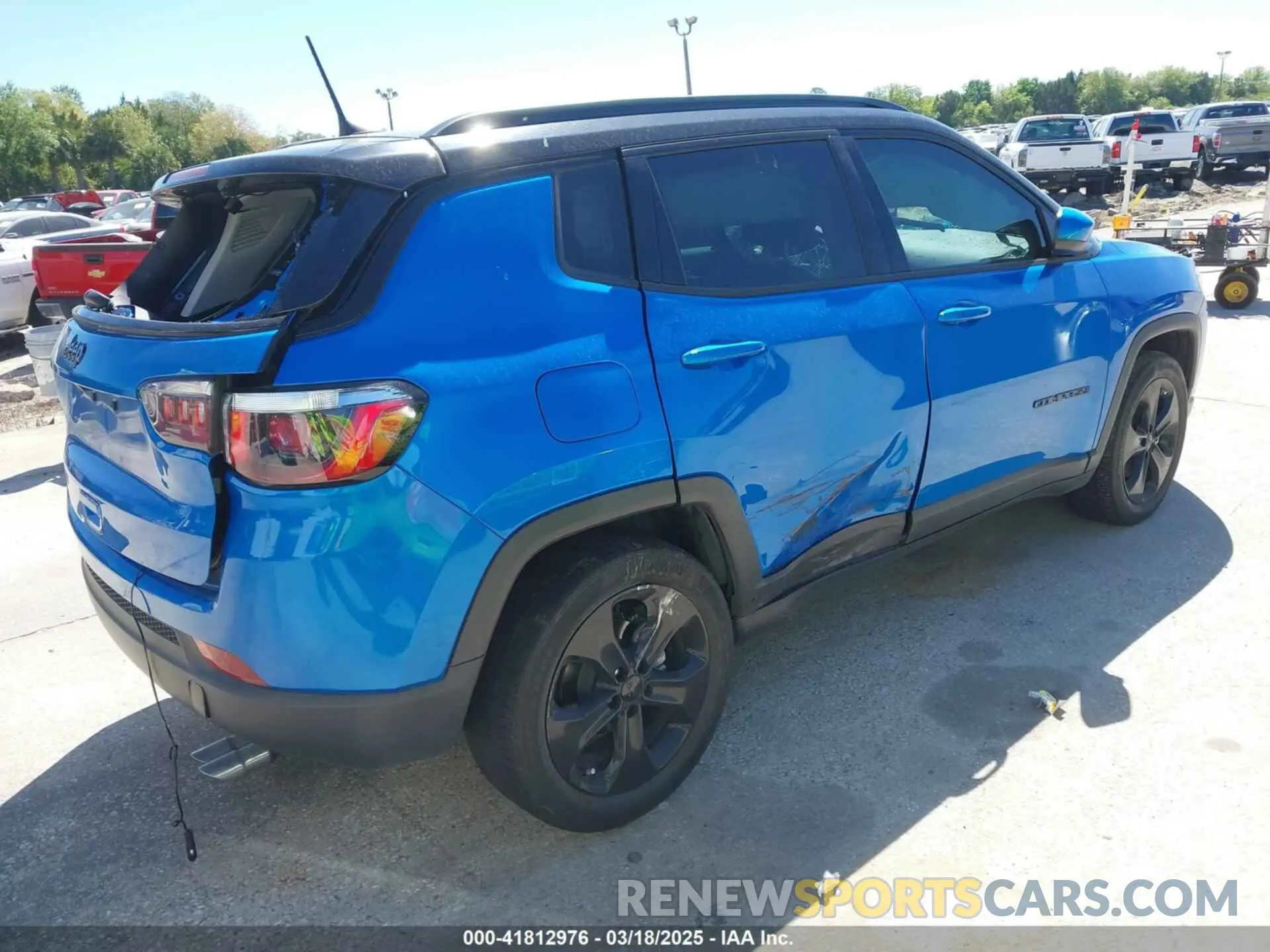4 Photograph of a damaged car 3C4NJCBB6LT147529 JEEP COMPASS 2020