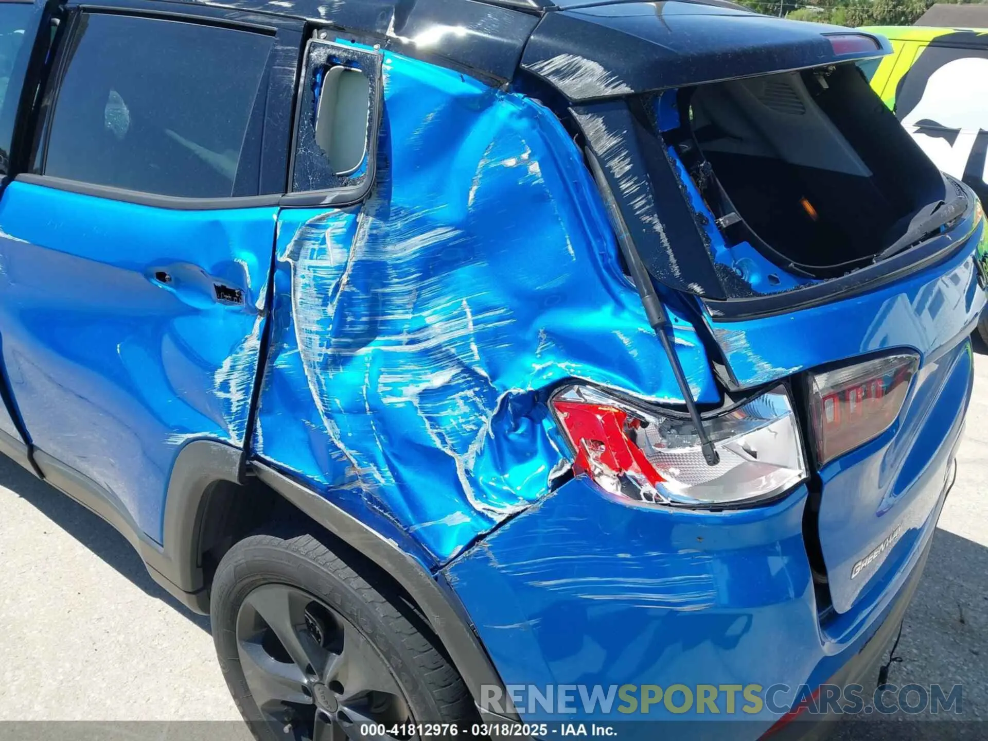 6 Photograph of a damaged car 3C4NJCBB6LT147529 JEEP COMPASS 2020