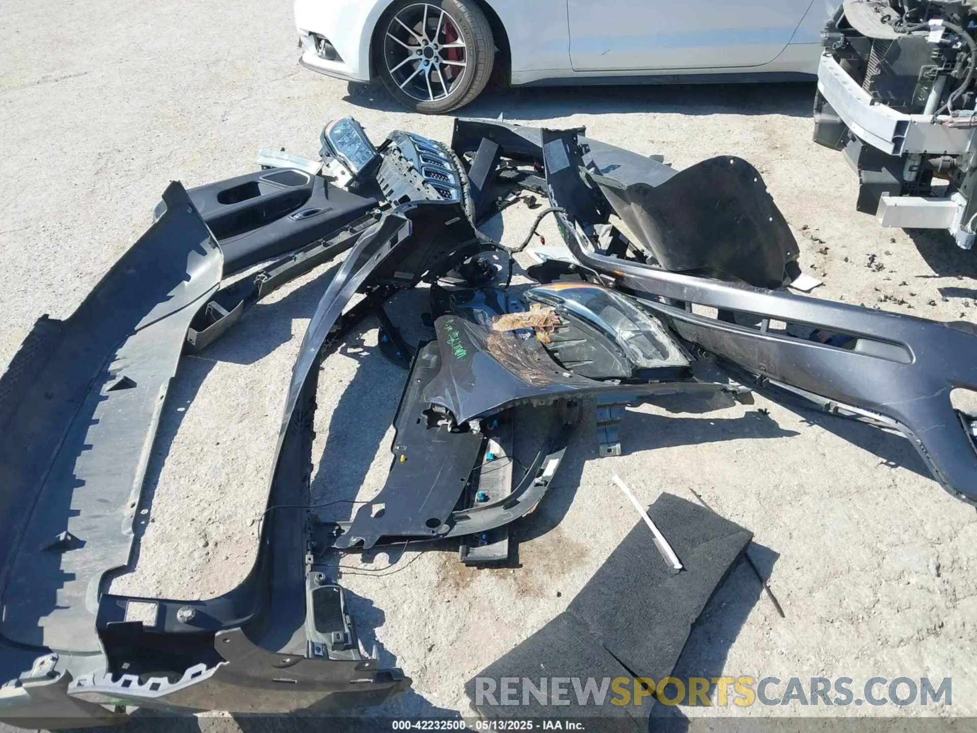 12 Photograph of a damaged car 3C4NJCBB6LT229969 JEEP COMPASS 2020