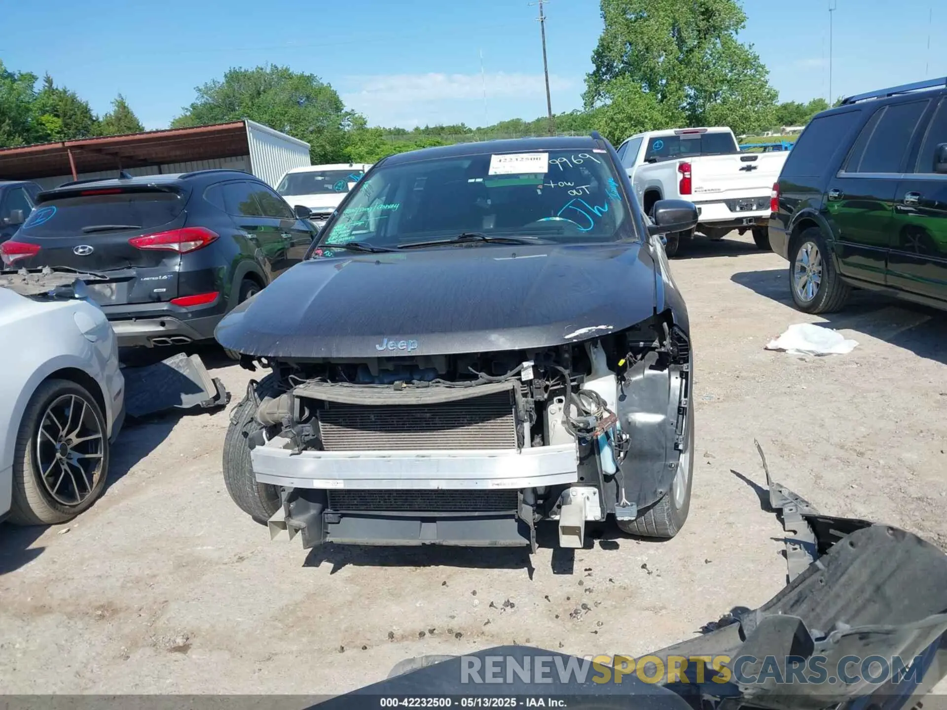 13 Photograph of a damaged car 3C4NJCBB6LT229969 JEEP COMPASS 2020