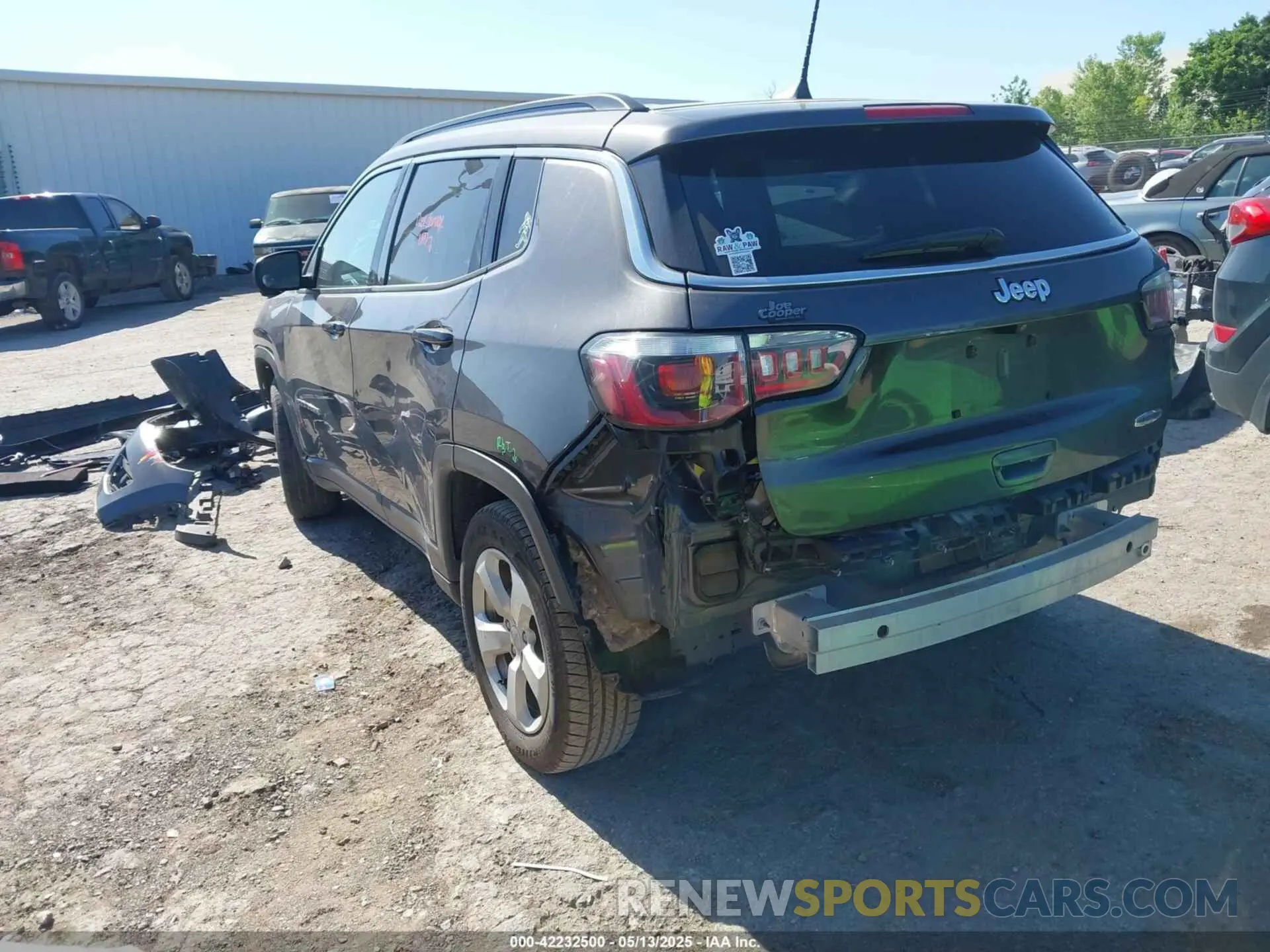 3 Photograph of a damaged car 3C4NJCBB6LT229969 JEEP COMPASS 2020