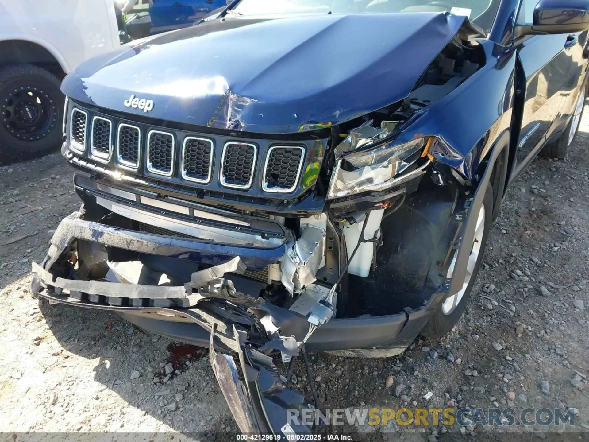 17 Фотография поврежденного автомобиля 3C4NJCBB7LT130383 JEEP COMPASS 2020