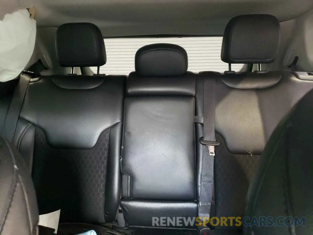 10 Photograph of a damaged car 3C4NJCBB7LT235053 JEEP COMPASS 2020