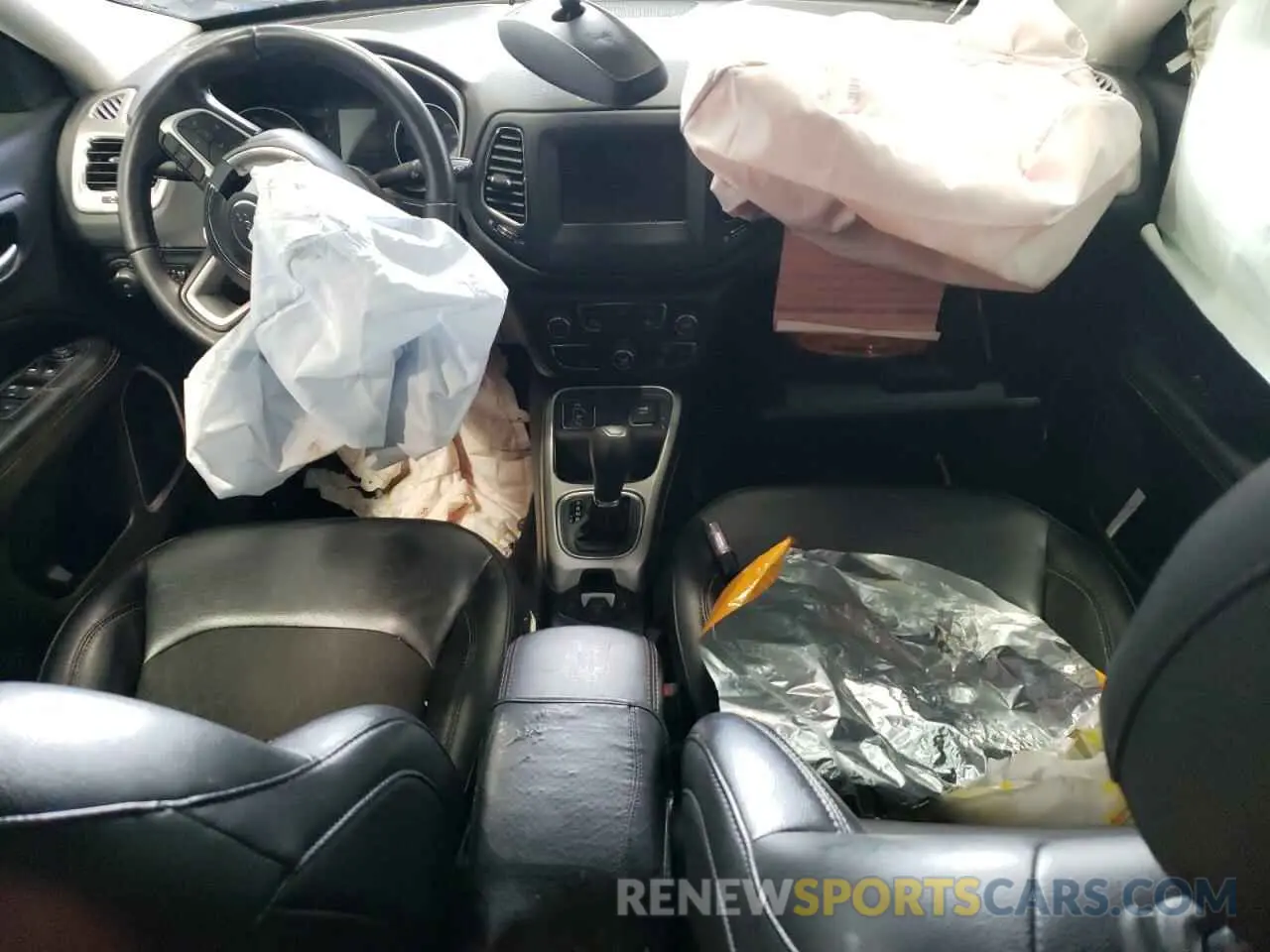 8 Photograph of a damaged car 3C4NJCBB7LT235053 JEEP COMPASS 2020