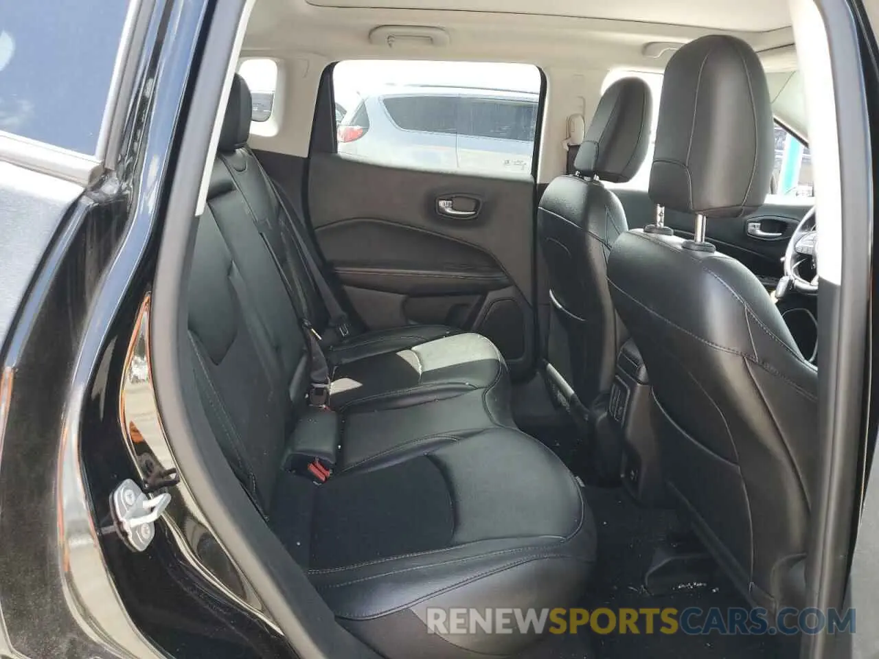 11 Photograph of a damaged car 3C4NJCBB8LT162064 JEEP COMPASS 2020