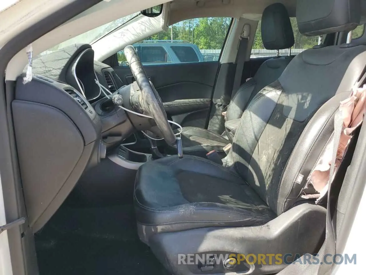 7 Photograph of a damaged car 3C4NJCBB8LT257269 JEEP COMPASS 2020