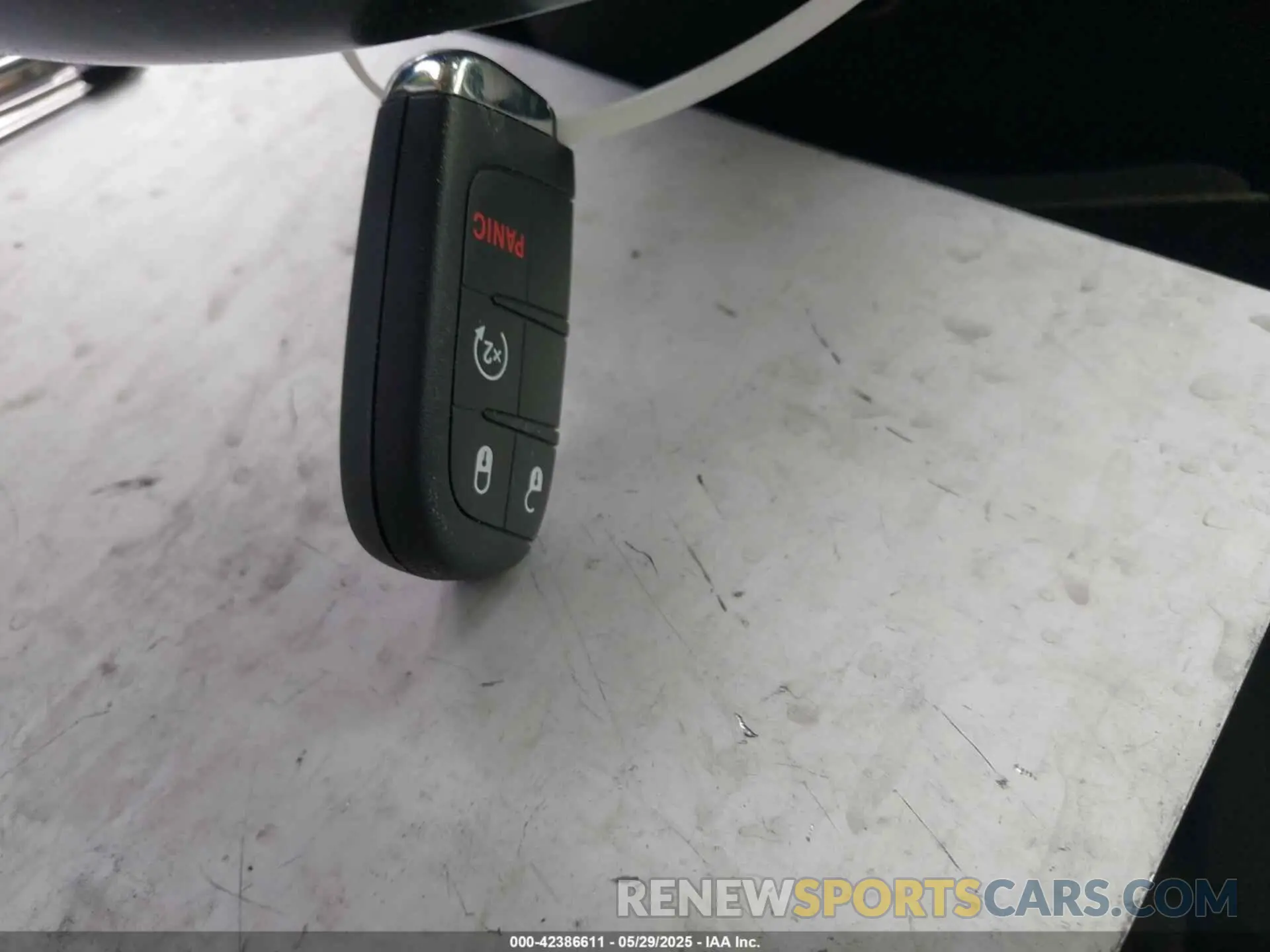 11 Photograph of a damaged car 3C4NJCBB8LT258891 JEEP COMPASS 2020