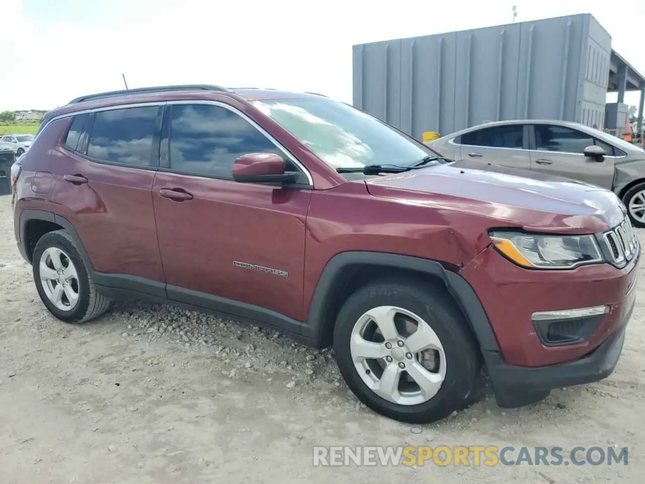4 Photograph of a damaged car 3C4NJCBB9LT243039 JEEP COMPASS 2020