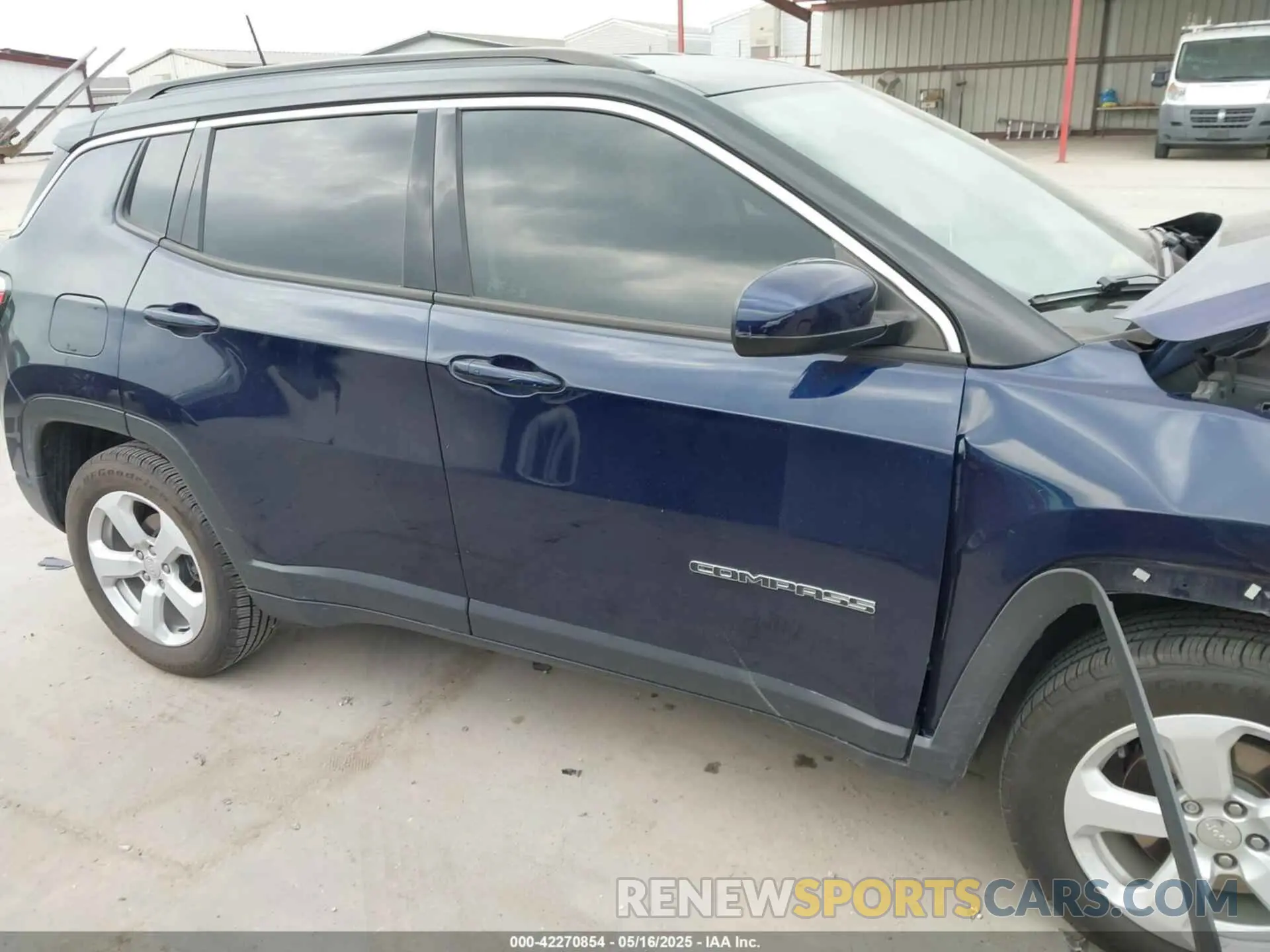 14 Photograph of a damaged car 3C4NJCBBXLT205917 JEEP COMPASS 2020