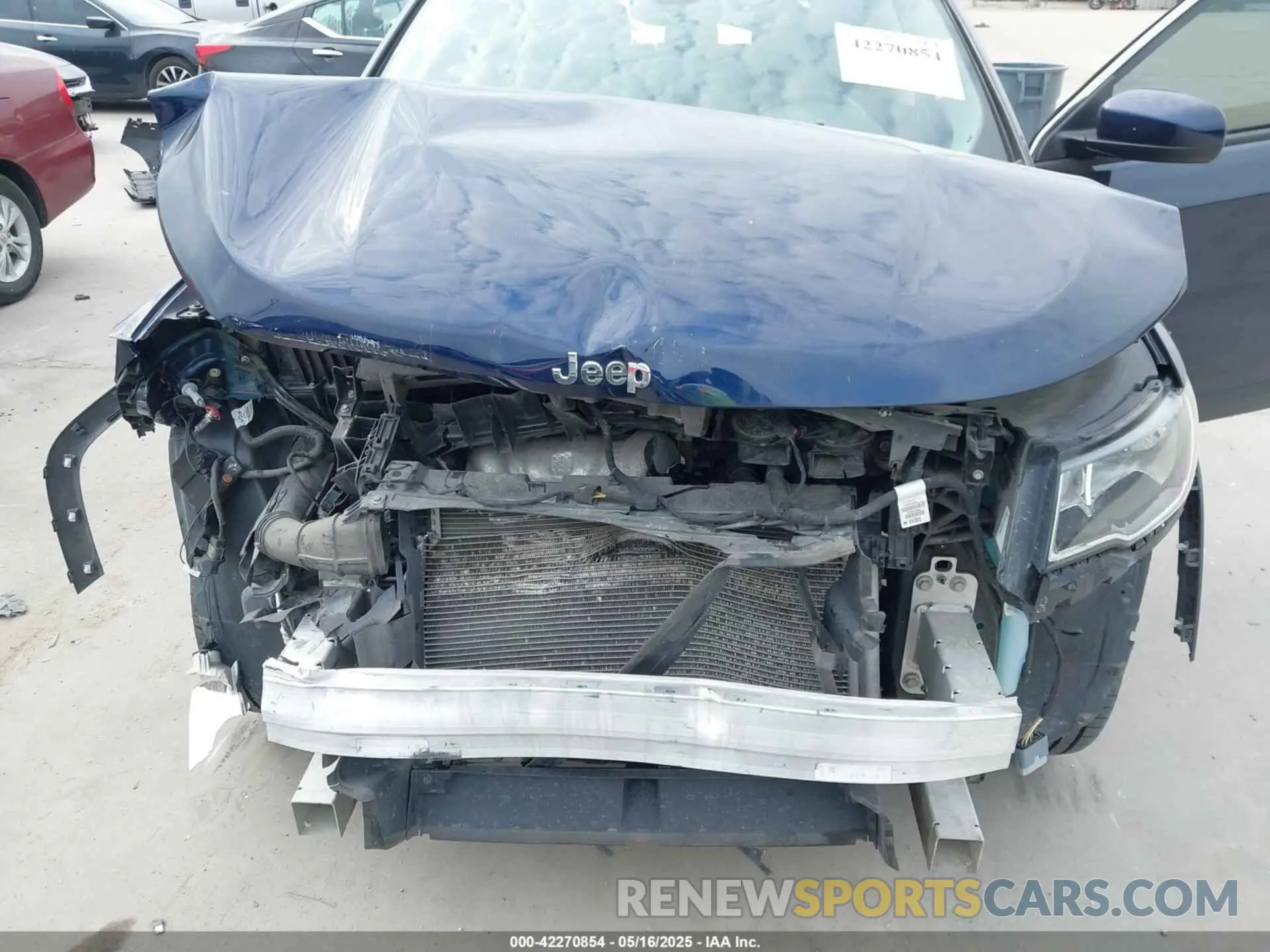 6 Photograph of a damaged car 3C4NJCBBXLT205917 JEEP COMPASS 2020