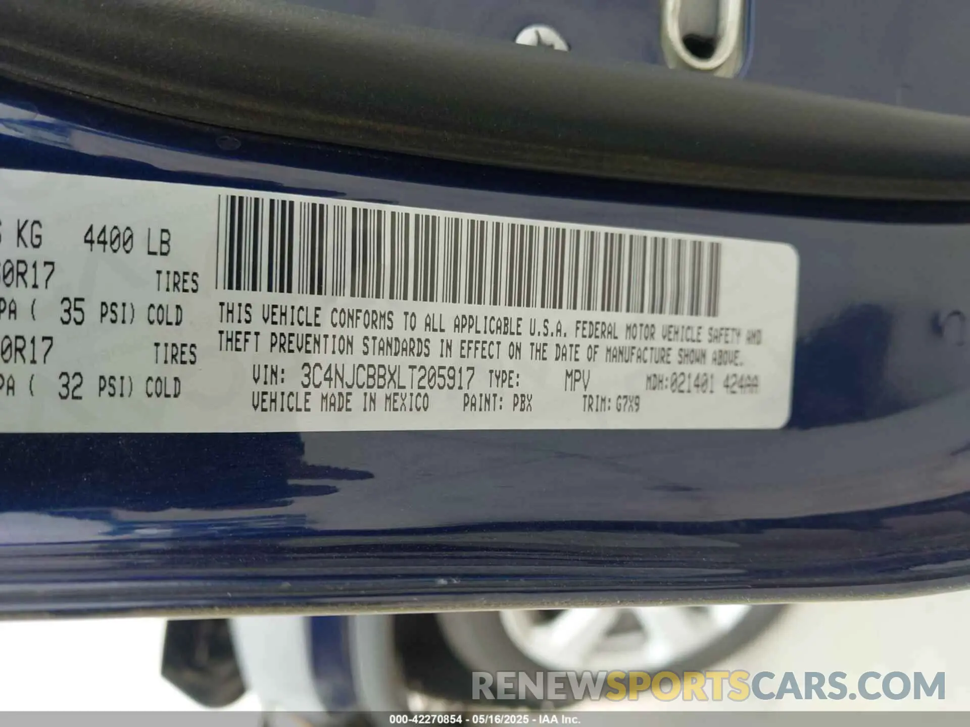9 Photograph of a damaged car 3C4NJCBBXLT205917 JEEP COMPASS 2020