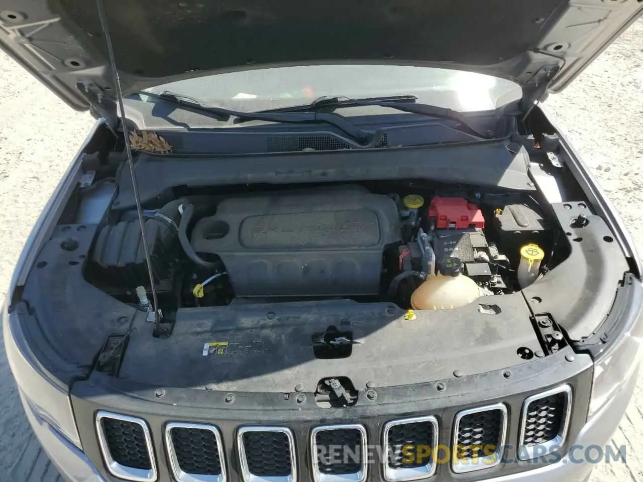 11 Photograph of a damaged car 3C4NJCCB2LT198590 JEEP COMPASS 2020