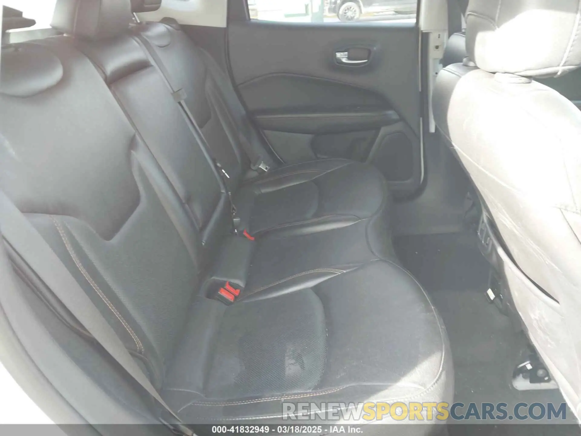 8 Фотография поврежденного автомобиля 3C4NJCCB2LT247237 JEEP COMPASS 2020
