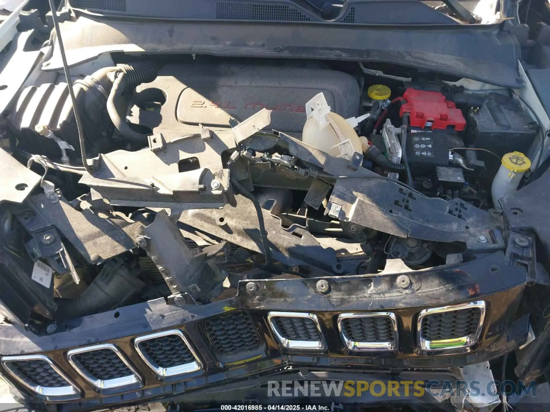 10 Photograph of a damaged car 3C4NJCCB4LT129013 JEEP COMPASS 2020
