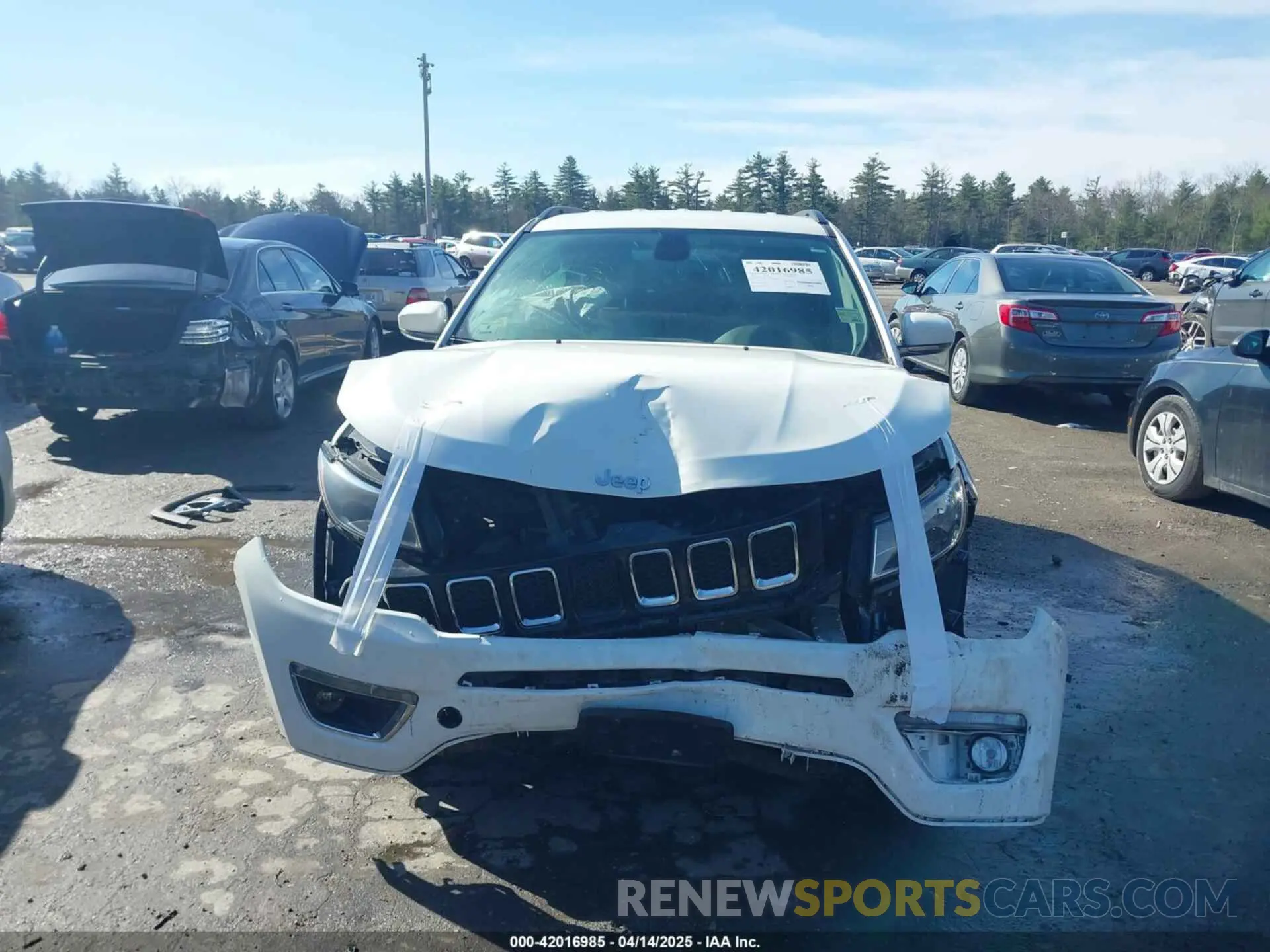 6 Photograph of a damaged car 3C4NJCCB4LT129013 JEEP COMPASS 2020