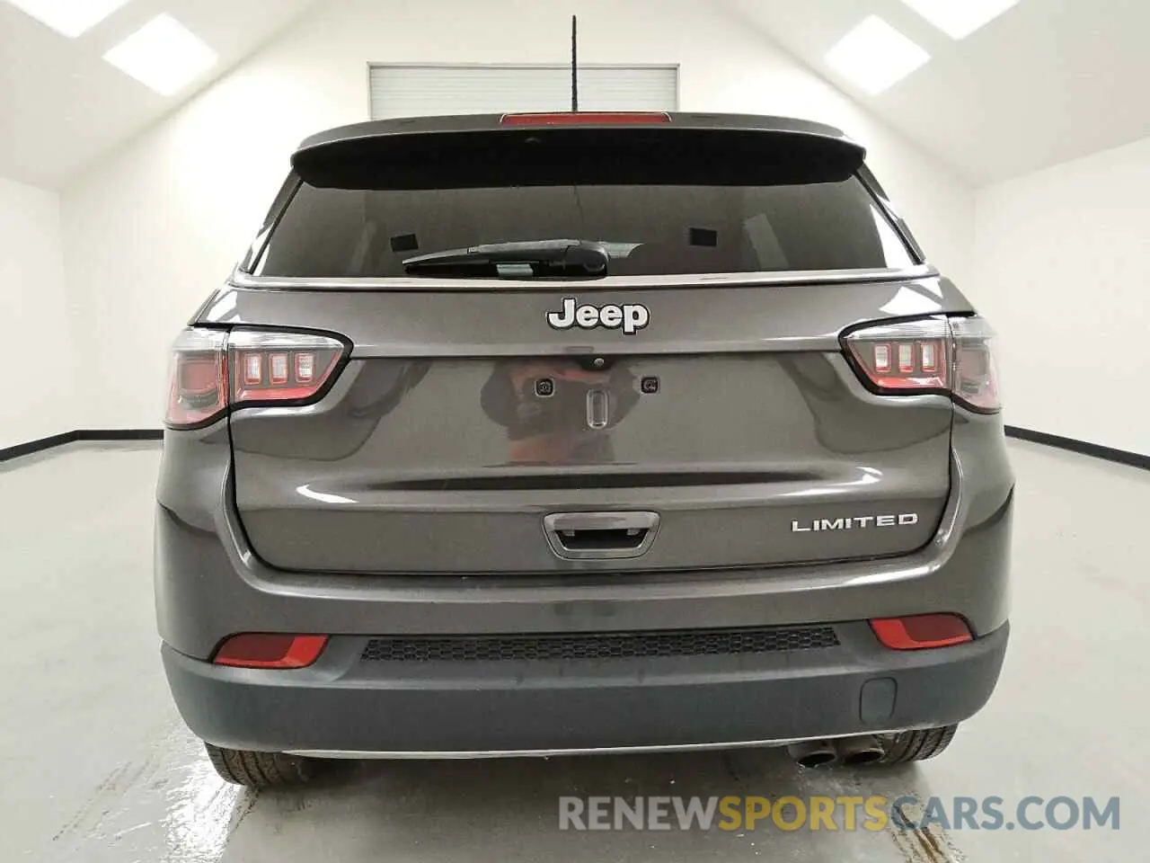 6 Photograph of a damaged car 3C4NJCCB4LT129058 JEEP COMPASS 2020