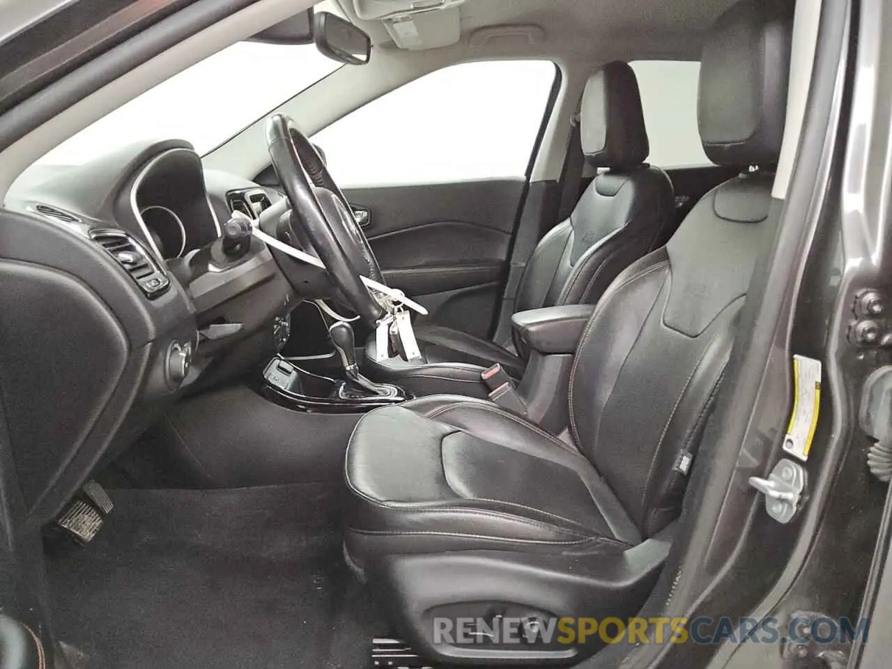 7 Photograph of a damaged car 3C4NJCCB4LT129058 JEEP COMPASS 2020