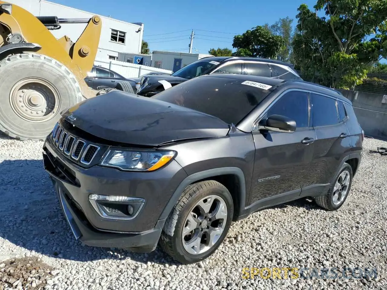 1 Photograph of a damaged car 3C4NJCCB6LT114528 JEEP COMPASS 2020