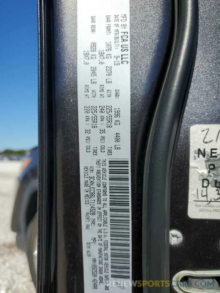 13 Photograph of a damaged car 3C4NJCCB6LT114528 JEEP COMPASS 2020