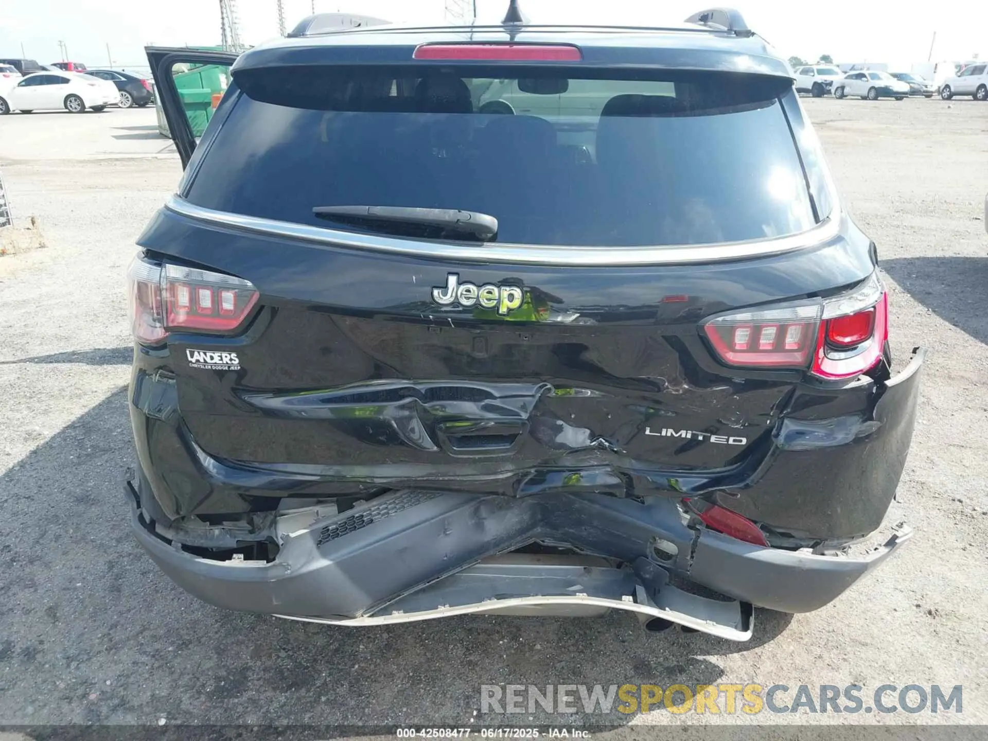 6 Photograph of a damaged car 3C4NJCCB6LT218582 JEEP COMPASS 2020