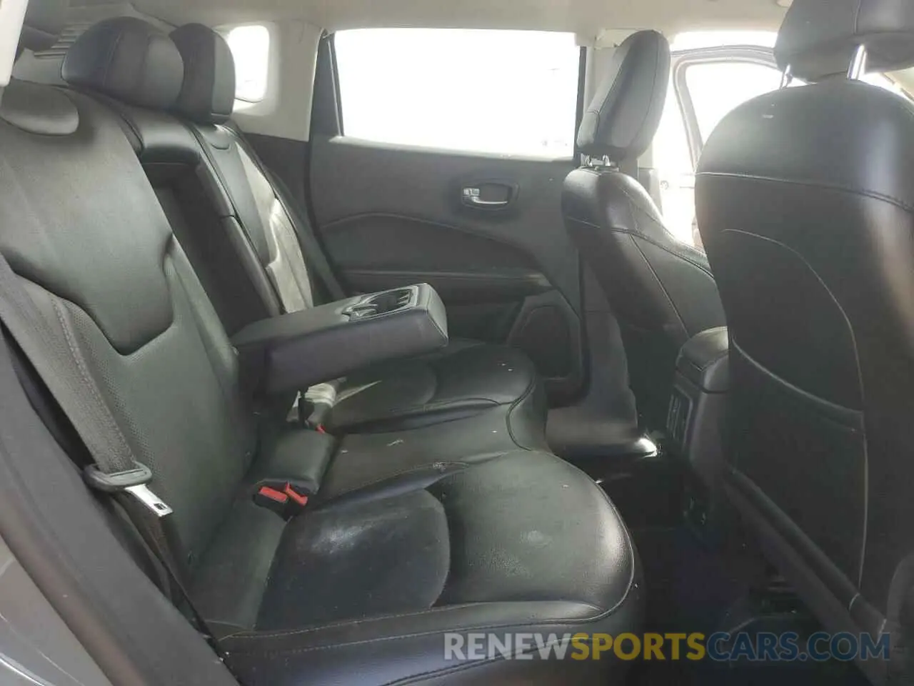 11 Фотография поврежденного автомобиля 3C4NJCCB9LT170785 JEEP COMPASS 2020