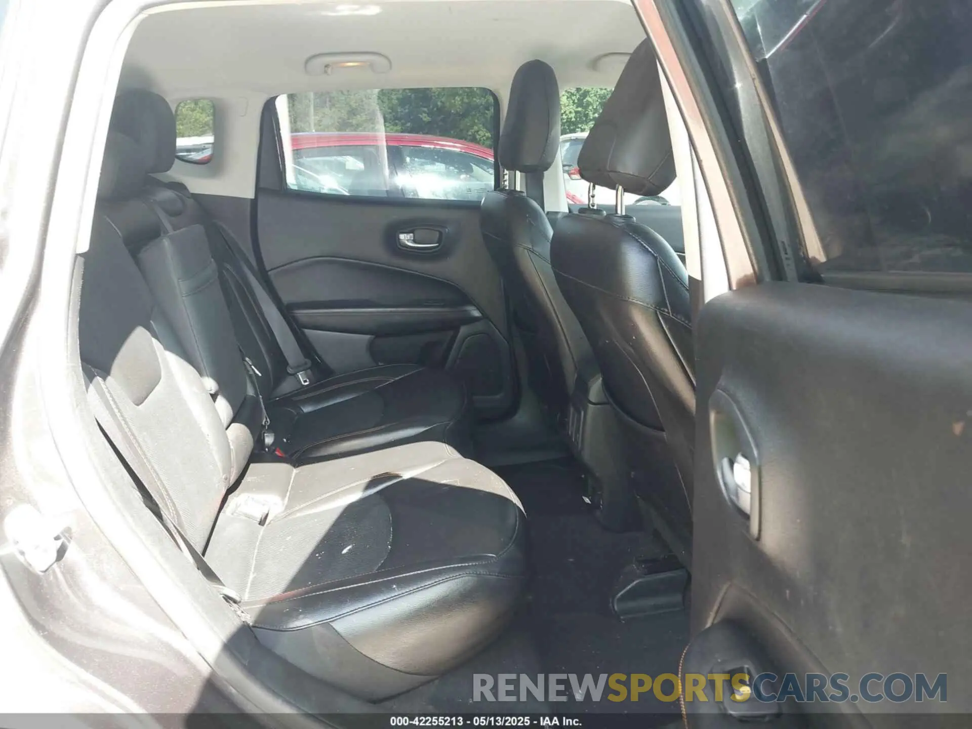 8 Photograph of a damaged car 3C4NJCCBXLT114497 JEEP COMPASS 2020