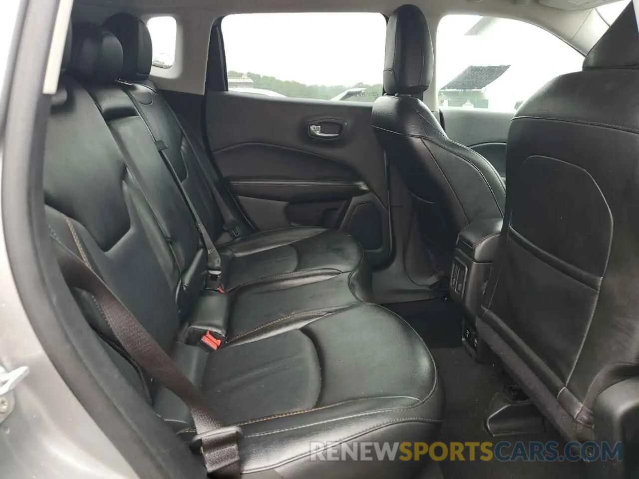 11 Фотография поврежденного автомобиля 3C4NJCCBXLT211330 JEEP COMPASS 2020