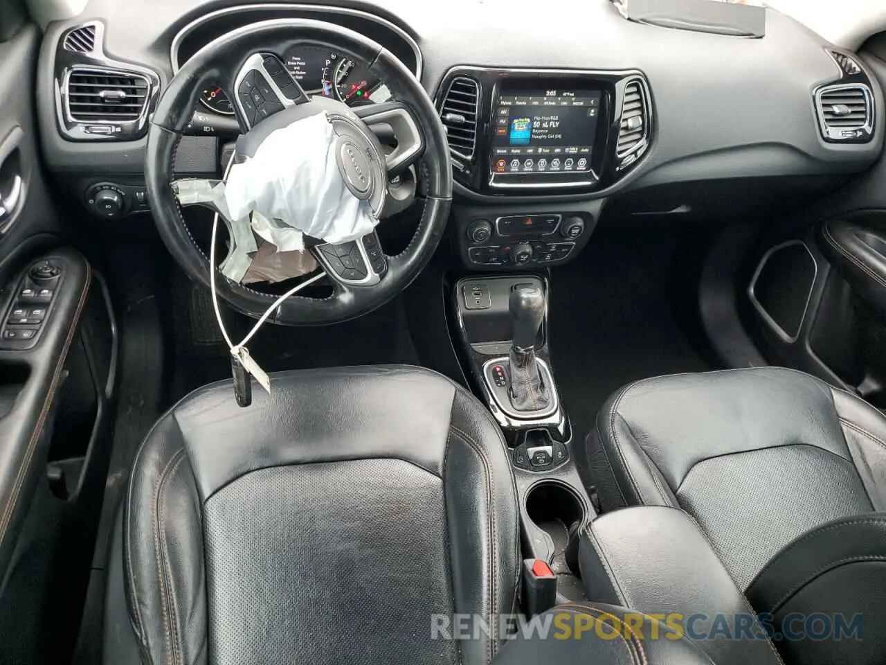 8 Фотография поврежденного автомобиля 3C4NJCCBXLT211330 JEEP COMPASS 2020