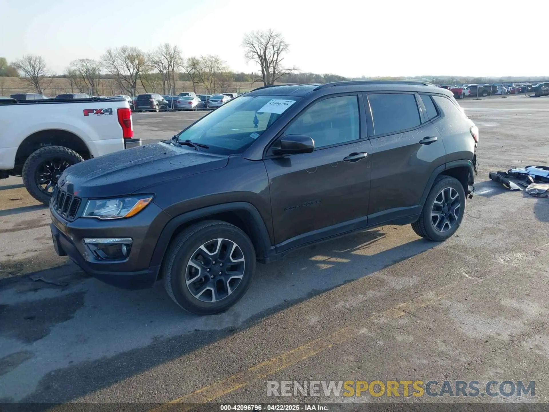 2 Фотография поврежденного автомобиля 3C4NJDAB3LT224171 JEEP COMPASS 2020