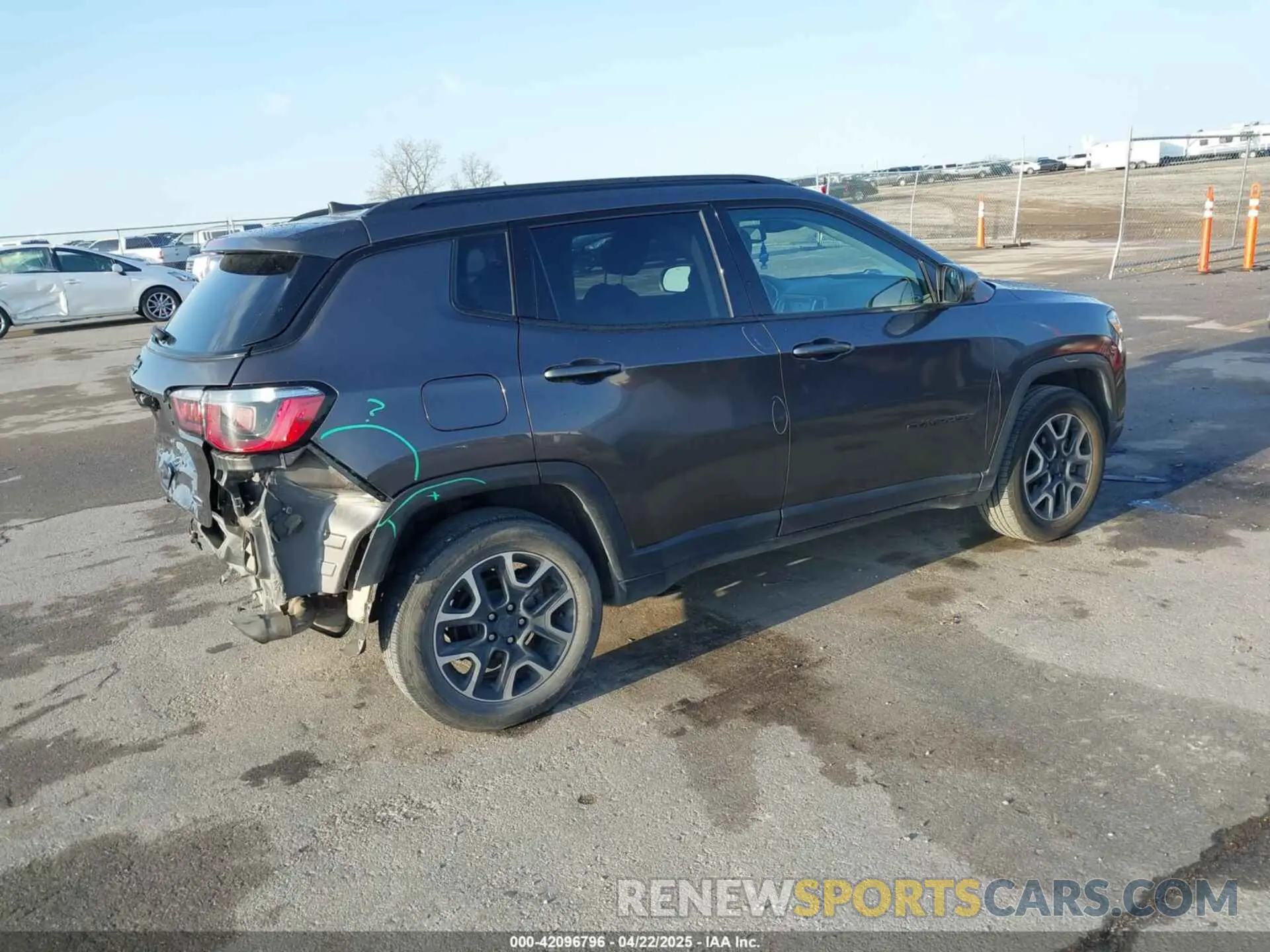 4 Фотография поврежденного автомобиля 3C4NJDAB3LT224171 JEEP COMPASS 2020