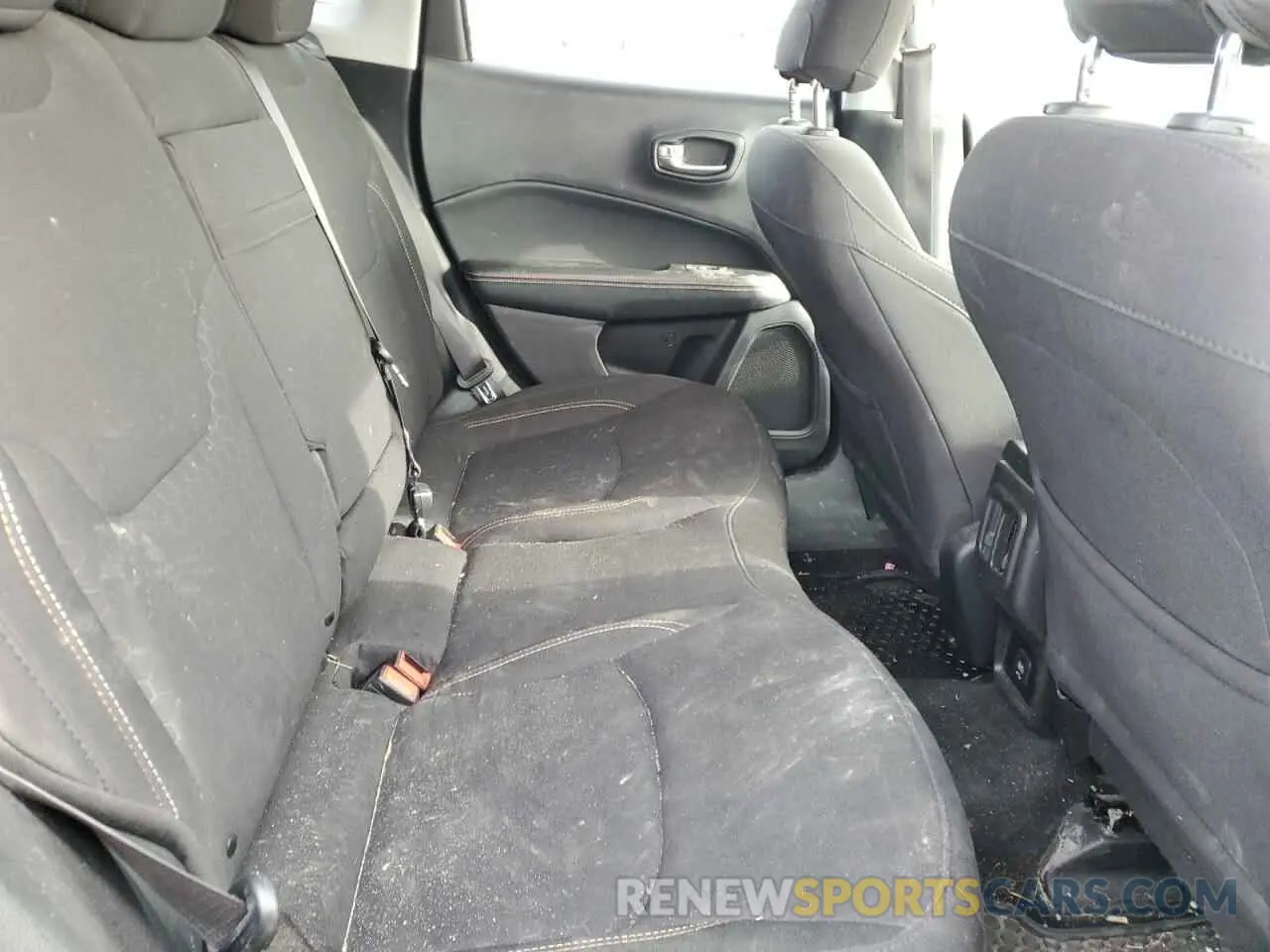 11 Фотография поврежденного автомобиля 3C4NJDAB6LT144069 JEEP COMPASS 2020