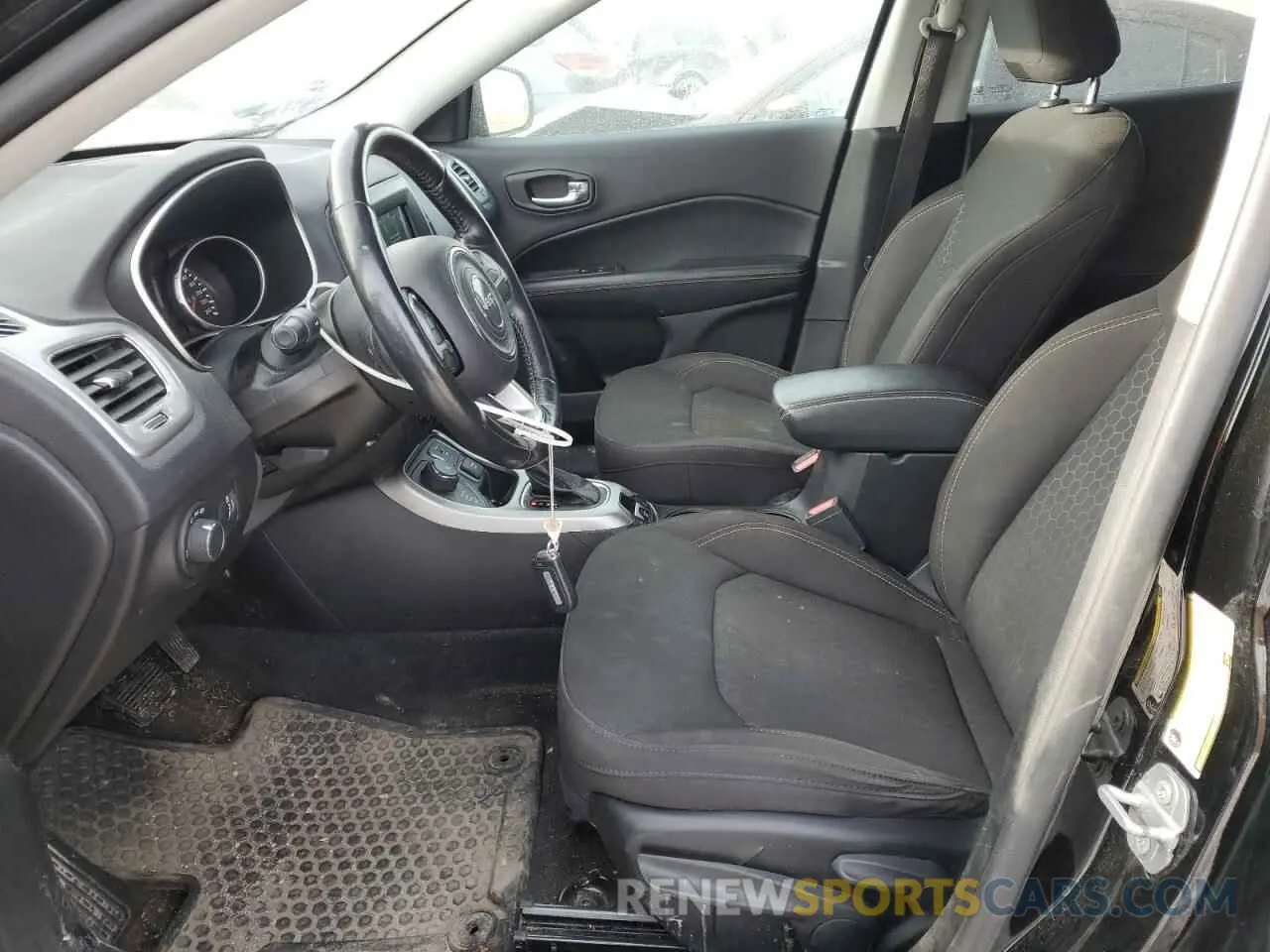 7 Фотография поврежденного автомобиля 3C4NJDAB6LT144069 JEEP COMPASS 2020
