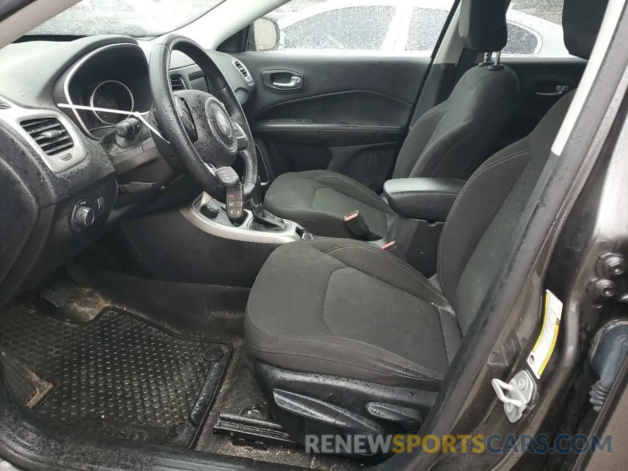 7 Фотография поврежденного автомобиля 3C4NJDAB8LT210072 JEEP COMPASS 2020