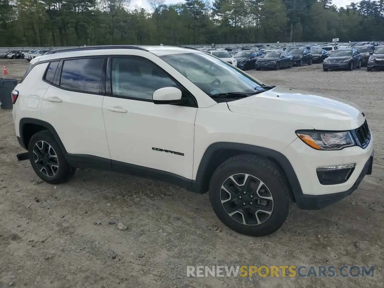 4 Photograph of a damaged car 3C4NJDAB9LT174408 JEEP COMPASS 2020