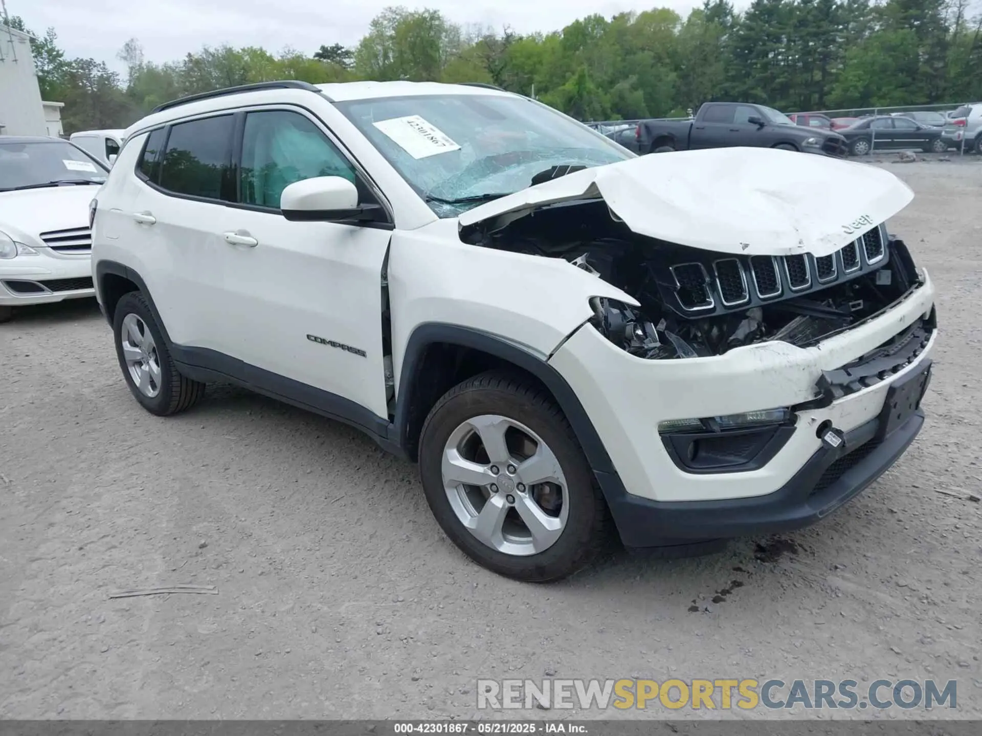 1 Фотография поврежденного автомобиля 3C4NJDBB0LT104648 JEEP COMPASS 2020