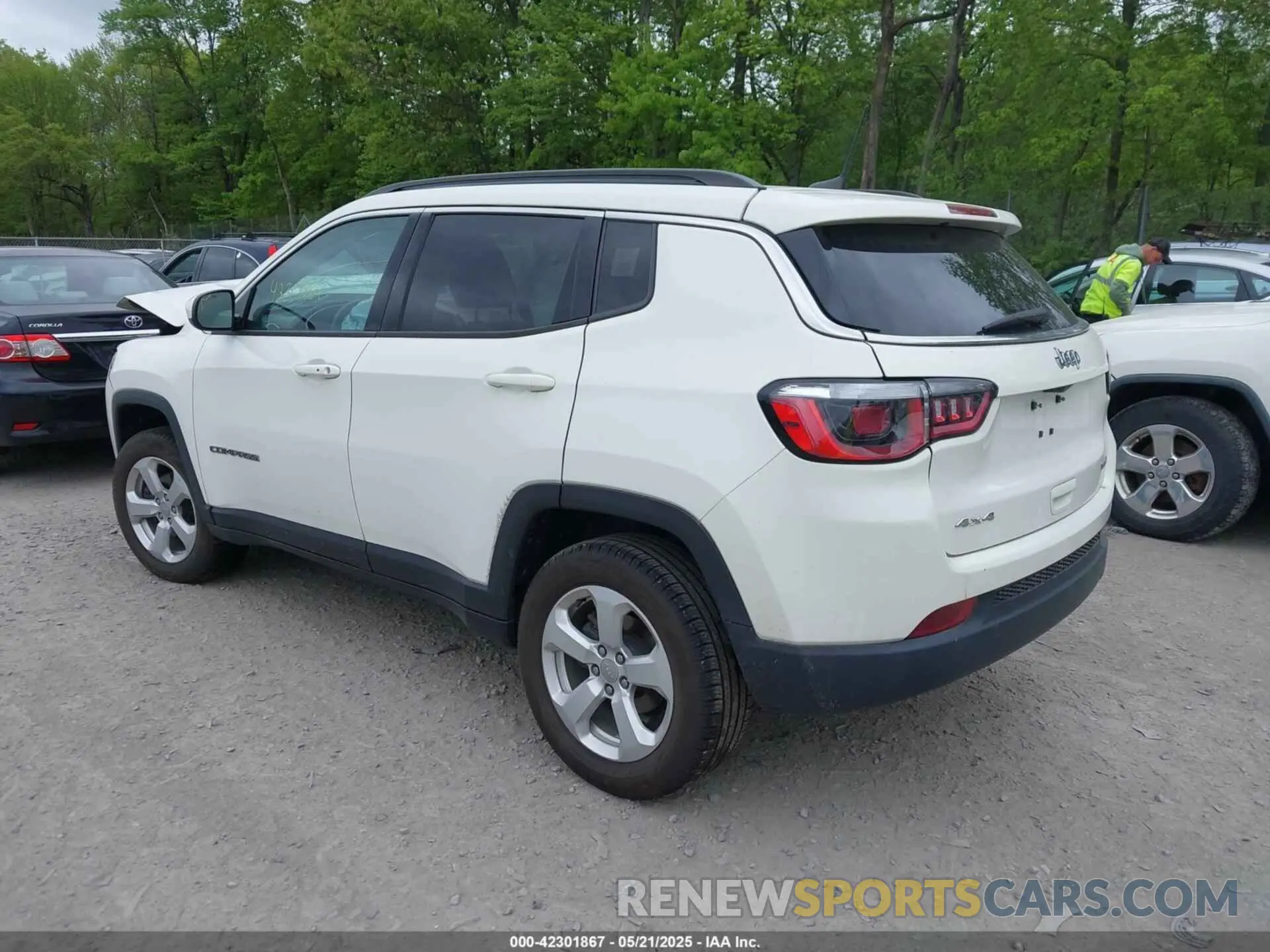 3 Фотография поврежденного автомобиля 3C4NJDBB0LT104648 JEEP COMPASS 2020